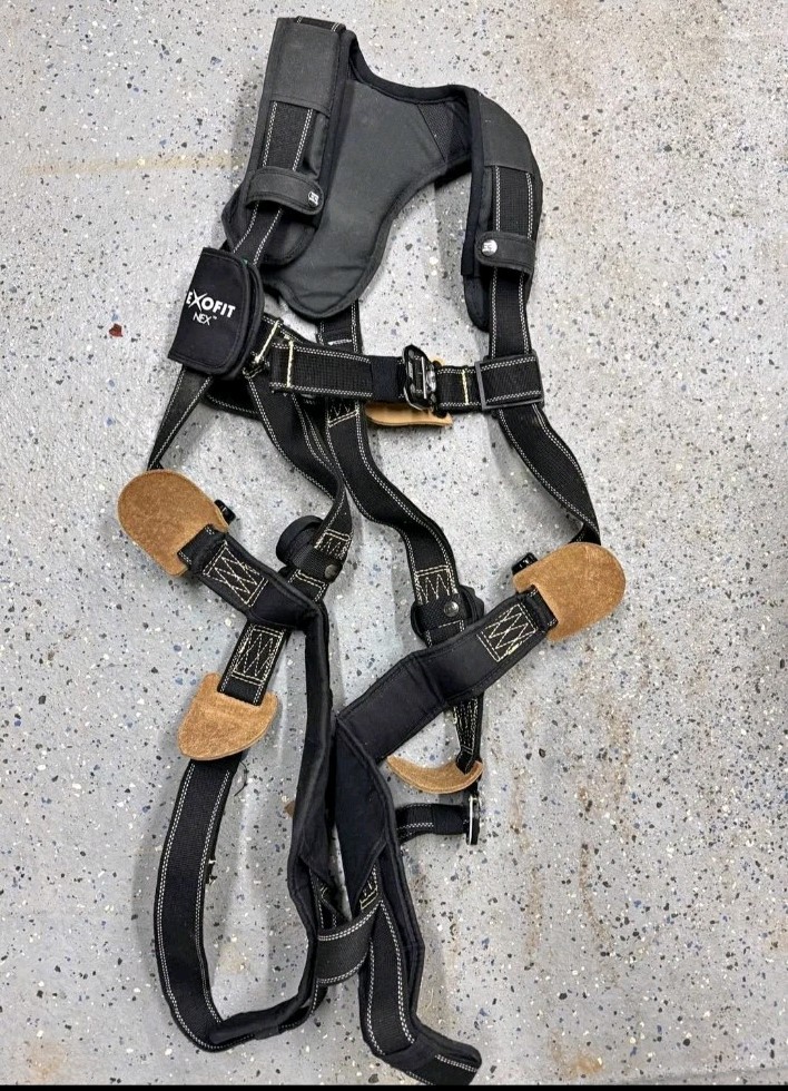 3M DBI SALA Exofit Nex Arcflash  Welder Safety Harness Model#1103085C Small New