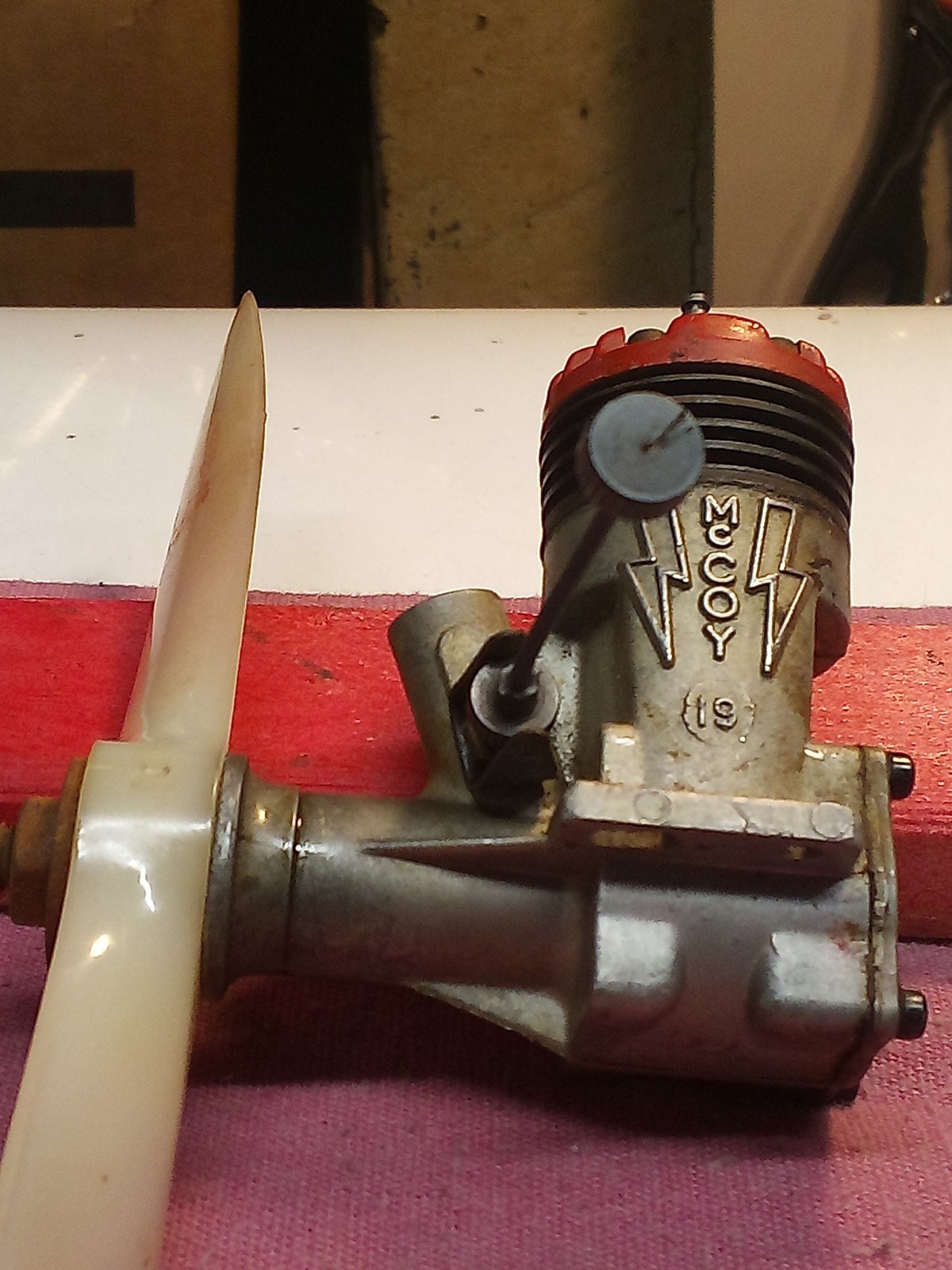 Vintage McCoy 19 Red Head Thunderbolt Airplane Engine From 60s w/ Prop #215