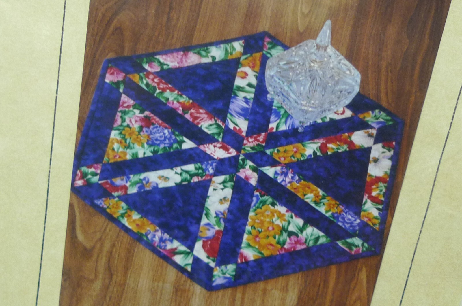 Stitchin' Friends WAGON WHEELS #974 Tablemat Pattern New/uncut