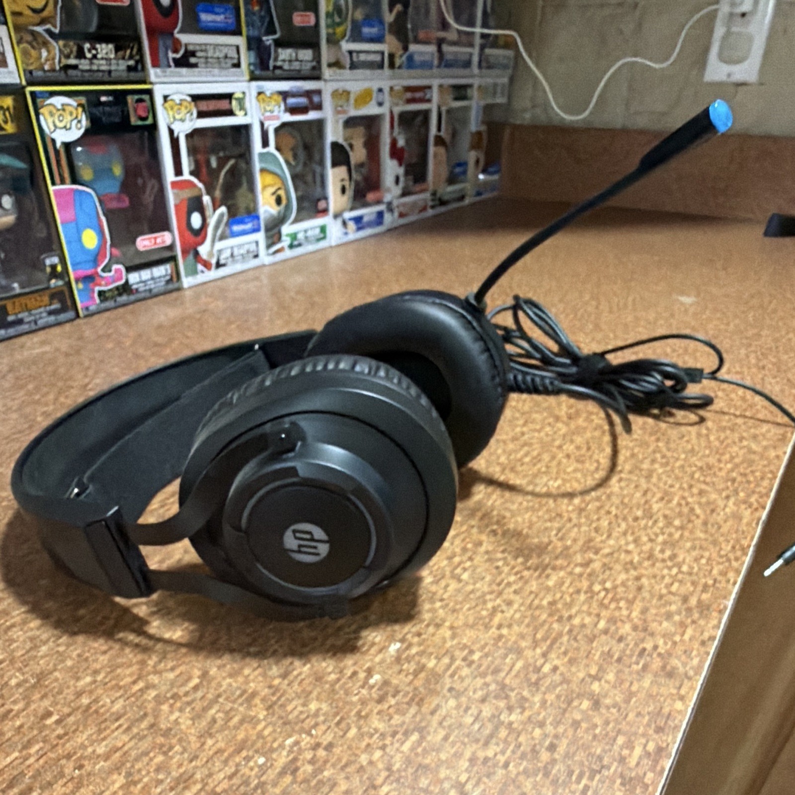 HP 1100 Series USB Over-Ear Headset Boom Mic Adjustable Headband Black 6ft