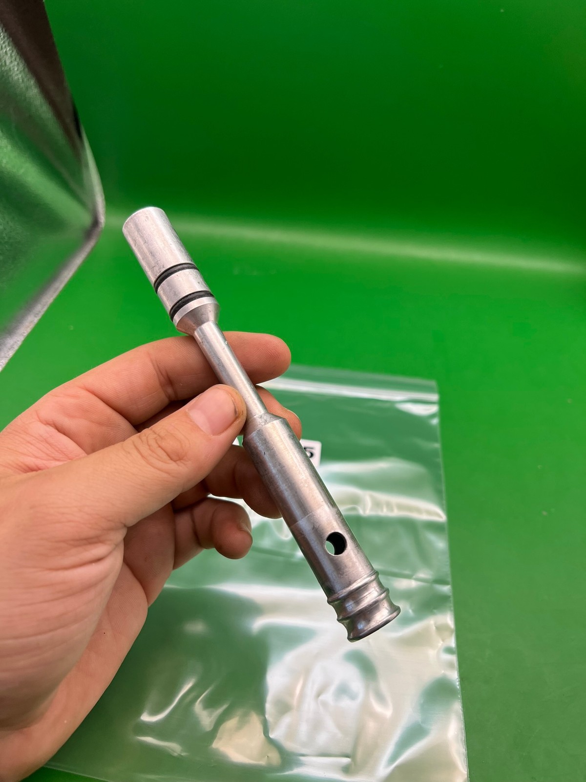 Autococker Bolt