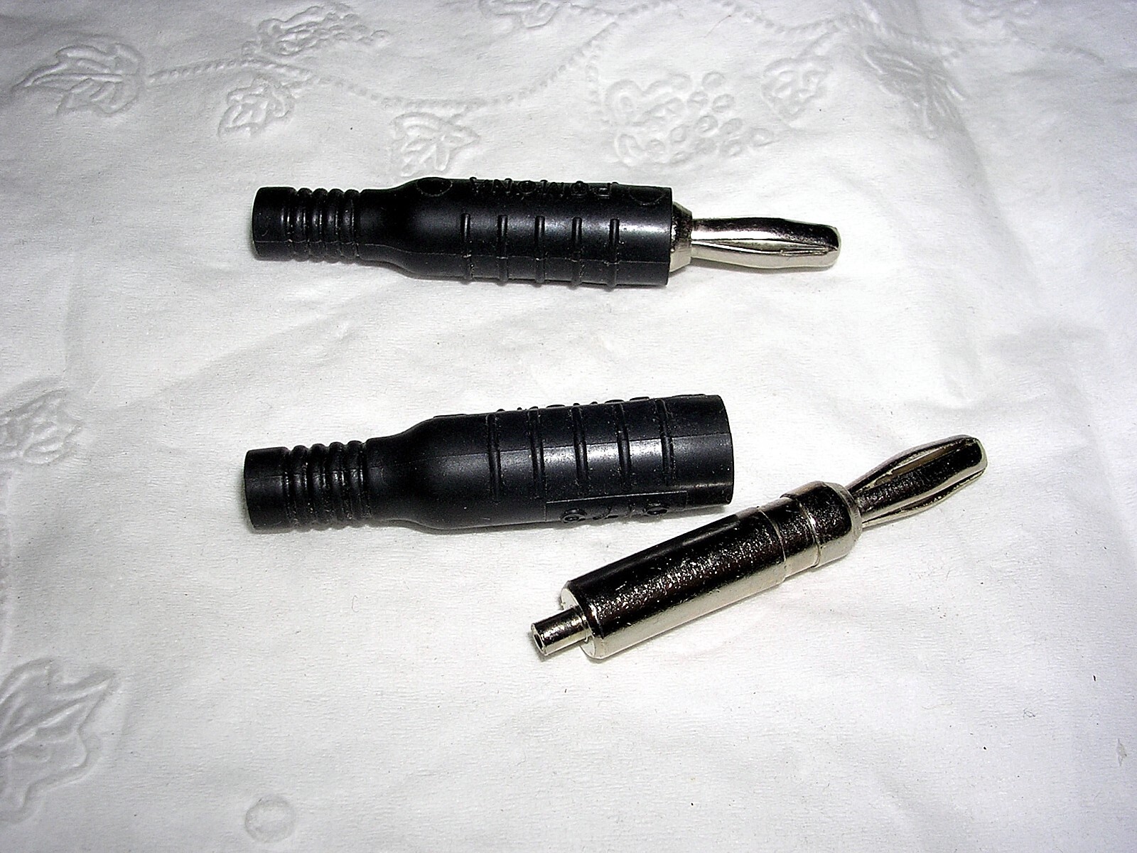 POMONA ELECTRONICS 5170-0 BANANA PLUG 14 AWG  BLACK LOT OF 2
