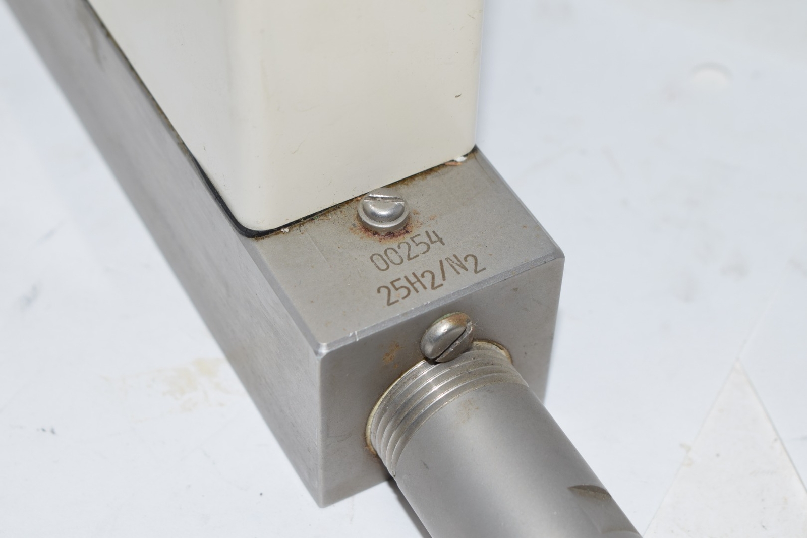 Applied Materials AFC-575 Mass Flow Controller 4-200 SLM Gas H2/N2 602426