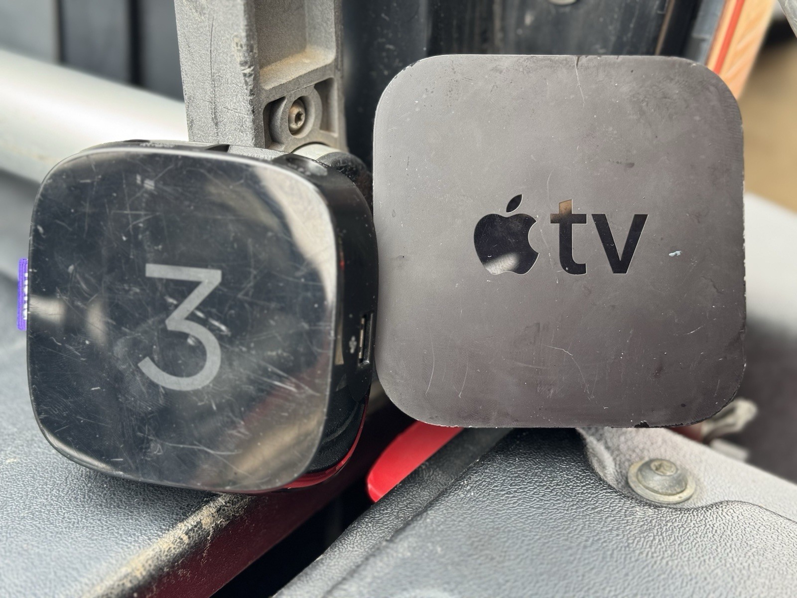 Apple Tv And Roku 3 Streaming Devices A1427 & 4230X1 Only
