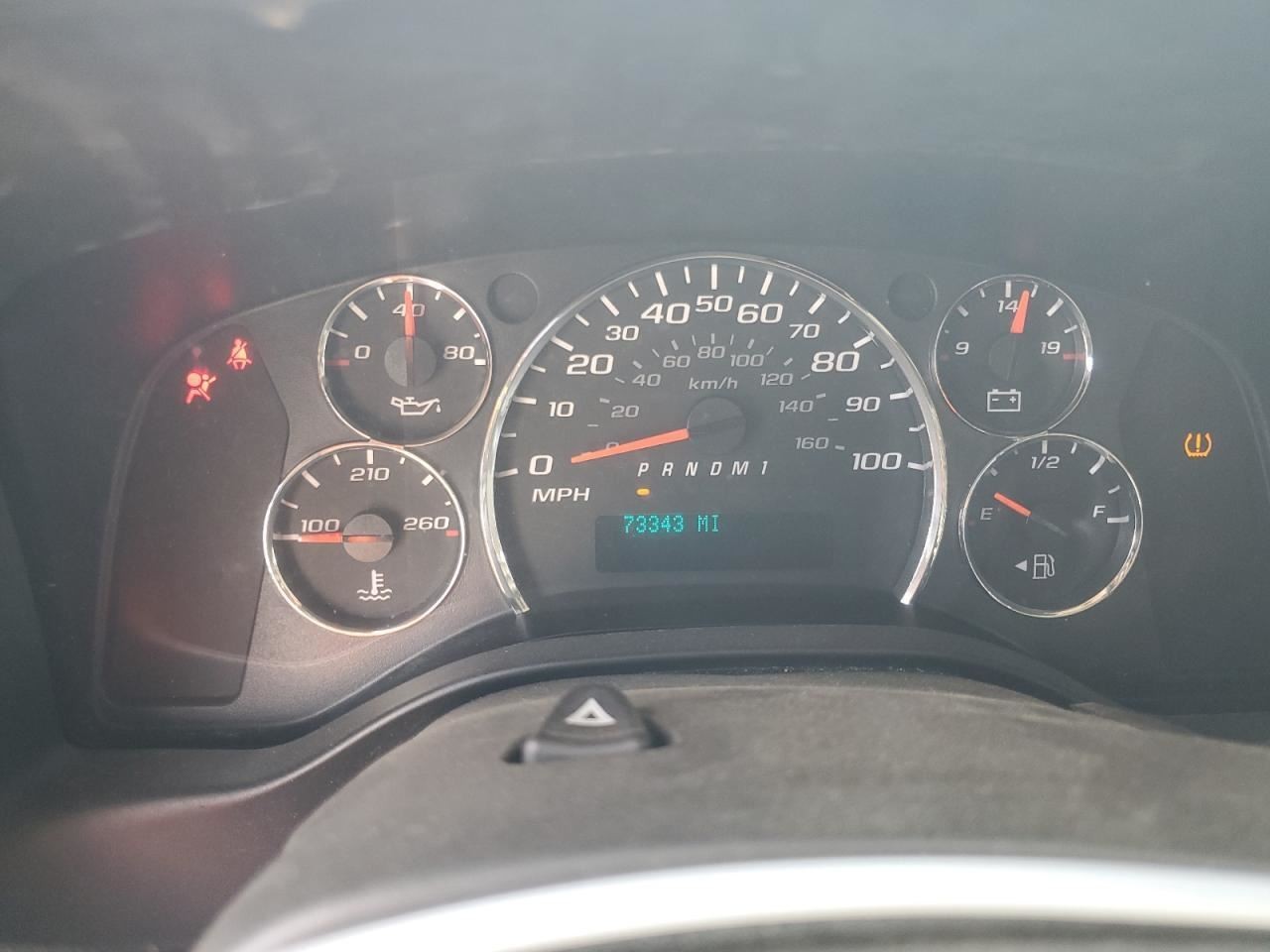 EXPRESS25 2018 Glove Box 4774212