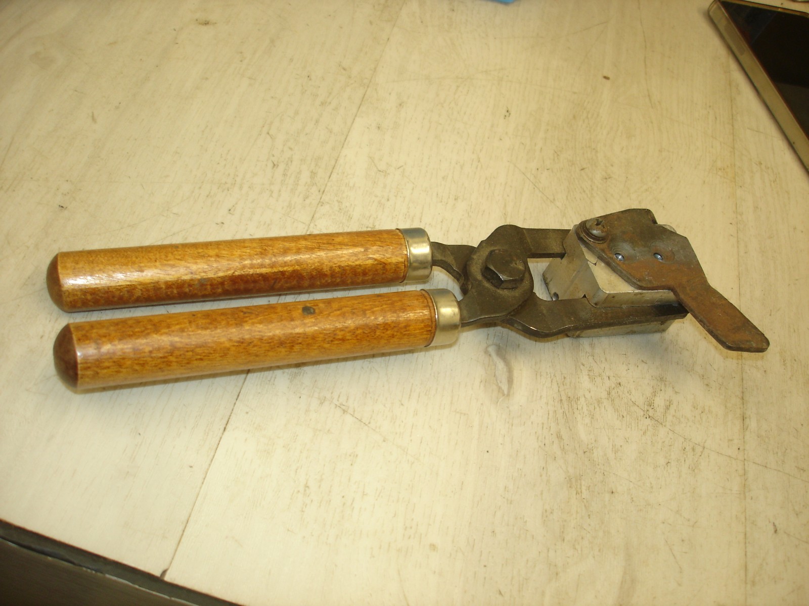 Lee 90382 2-Cavity bullet Mold