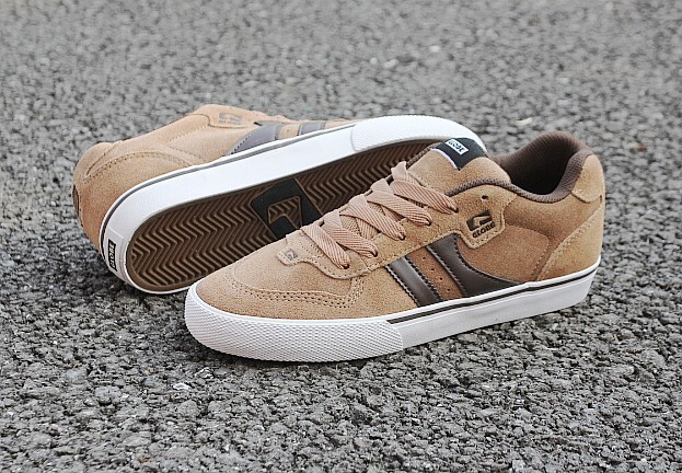 Globe mens Encore-2 Skate Shoe US size