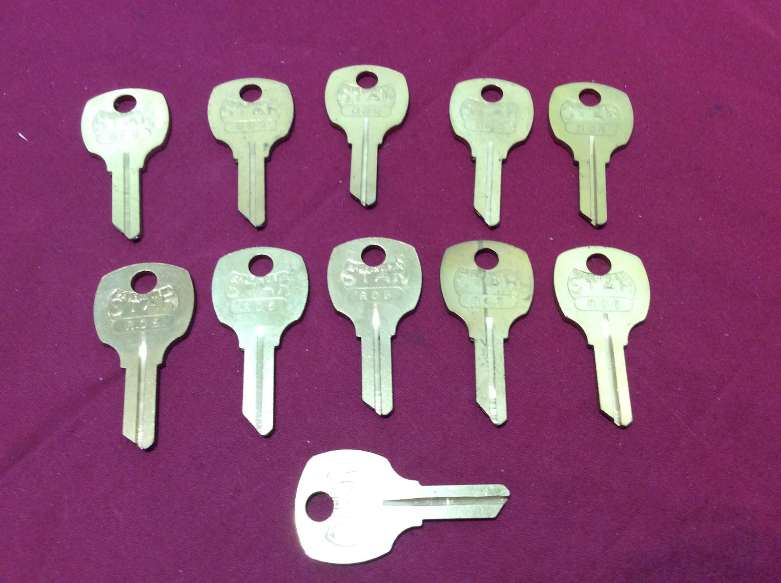 Rockford by Star RO3 & RO8 Key Blanks, Set of 11- Locksmith
