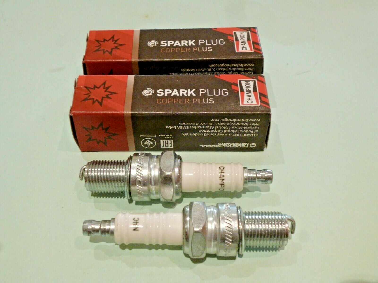 BSA A7SS A10RGS A10RR A10SR GENUINE CHAMPION SPARK PLUG  N4C PAIR