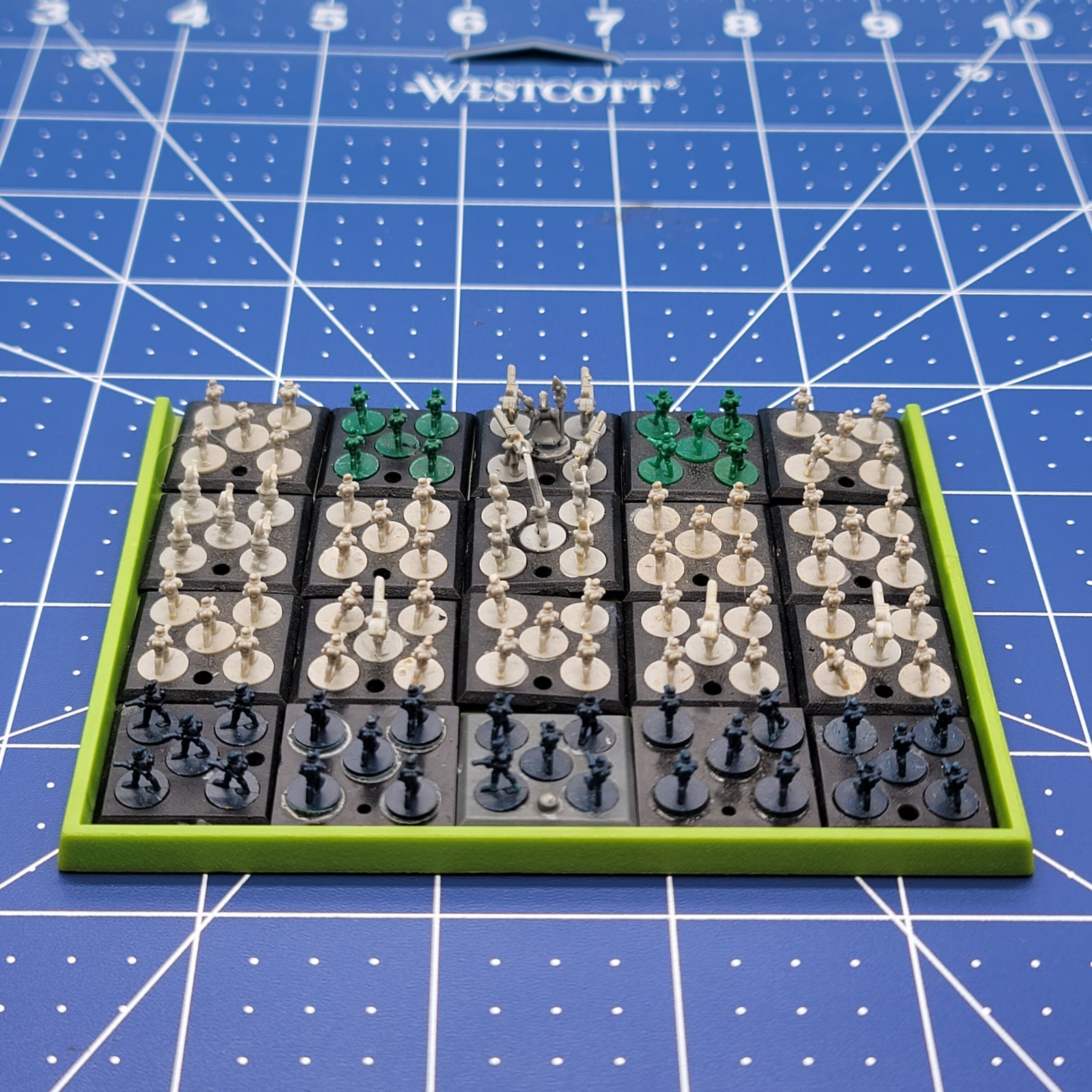 GW EPIC 40K ELDAR - Eldar Guardians x 100 (20 Bases) - OOP 6mm Plastic