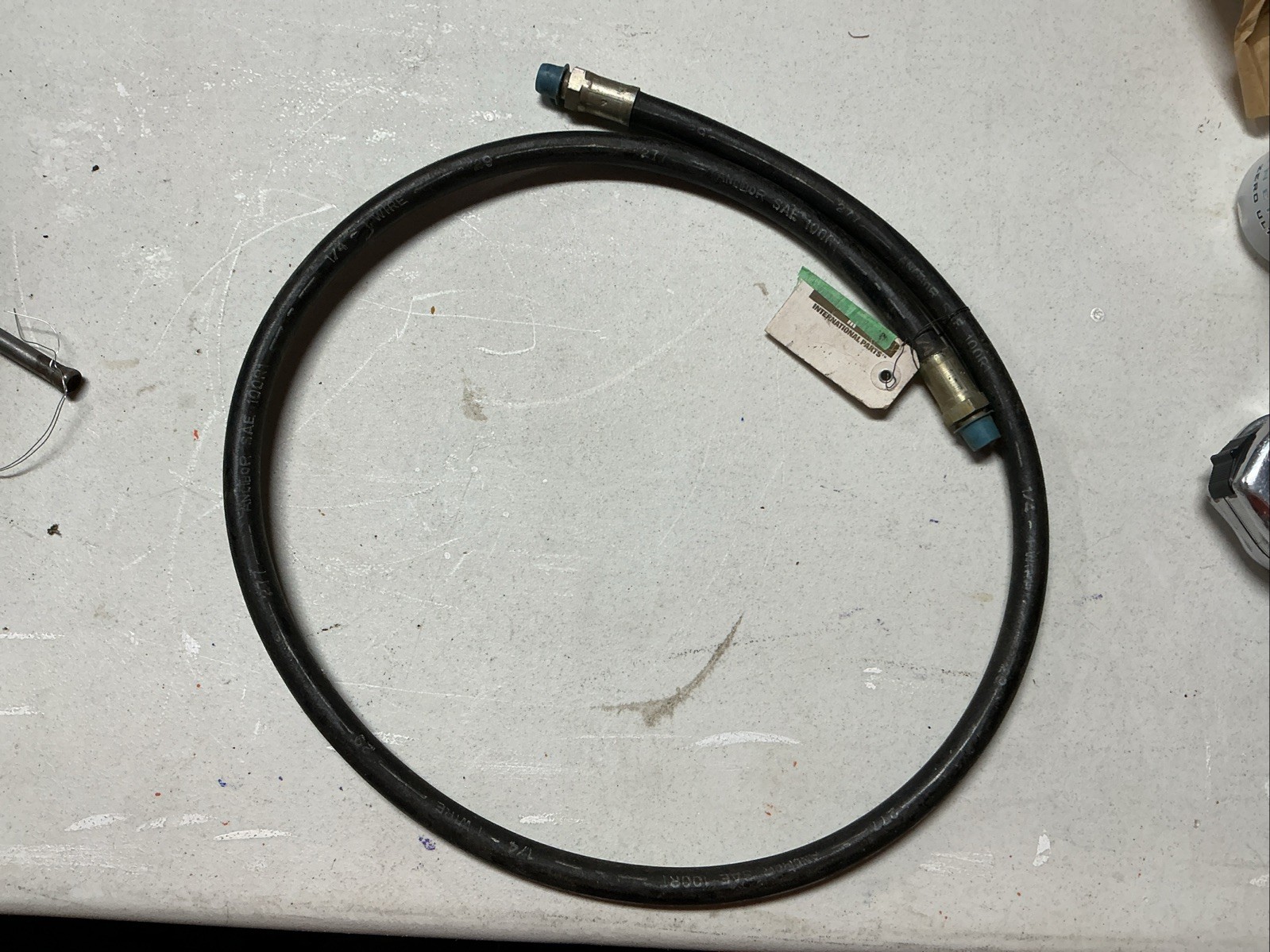 Hydraulic hose 356807R91