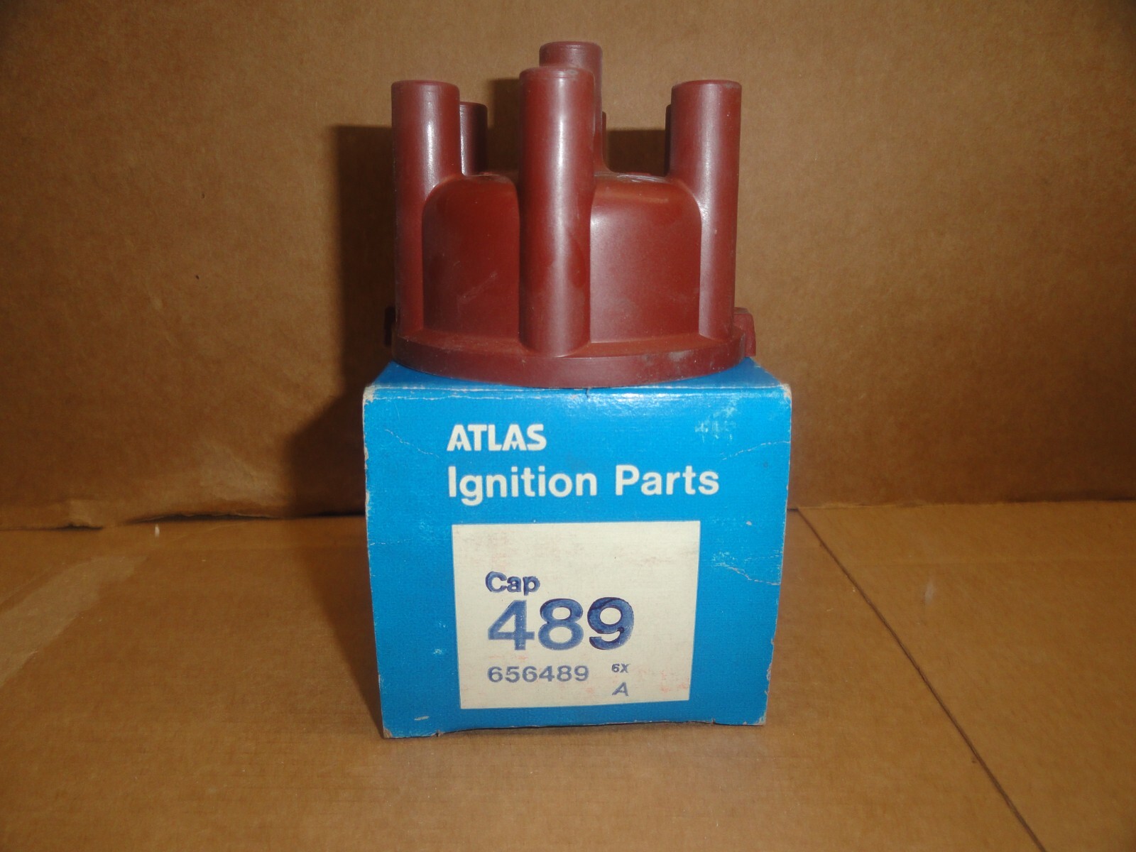 NORS ATLAS 489 Distributor Cap 656489 NEW old stock