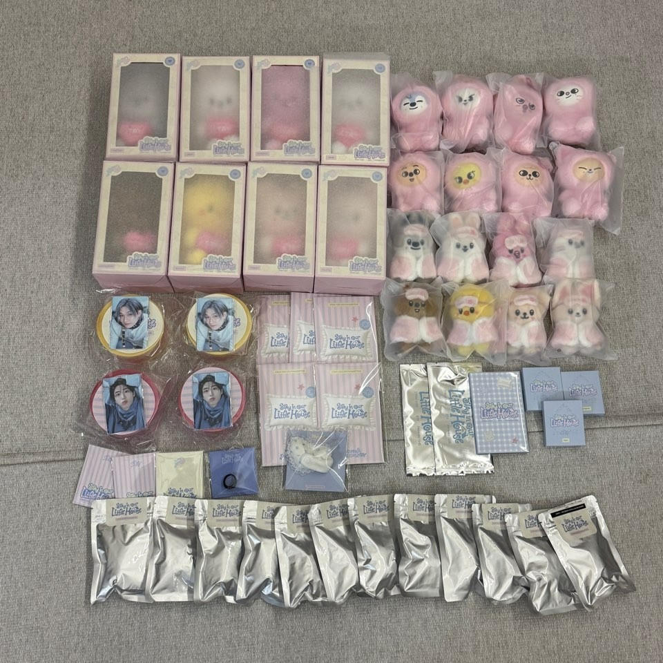 [On Hand] Stray Kids 6th Fanmeeting STAY in Our Little House Official Merch MD
