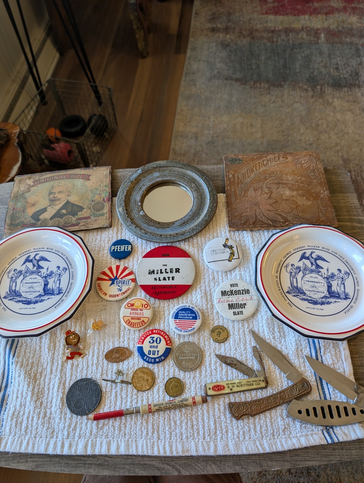 HUGE !! ANTIQUE JUNK DRAWER LOT. VINTAGE ITEMS ANTIQUES LOT. JUNK DRAWER LOT AMZ