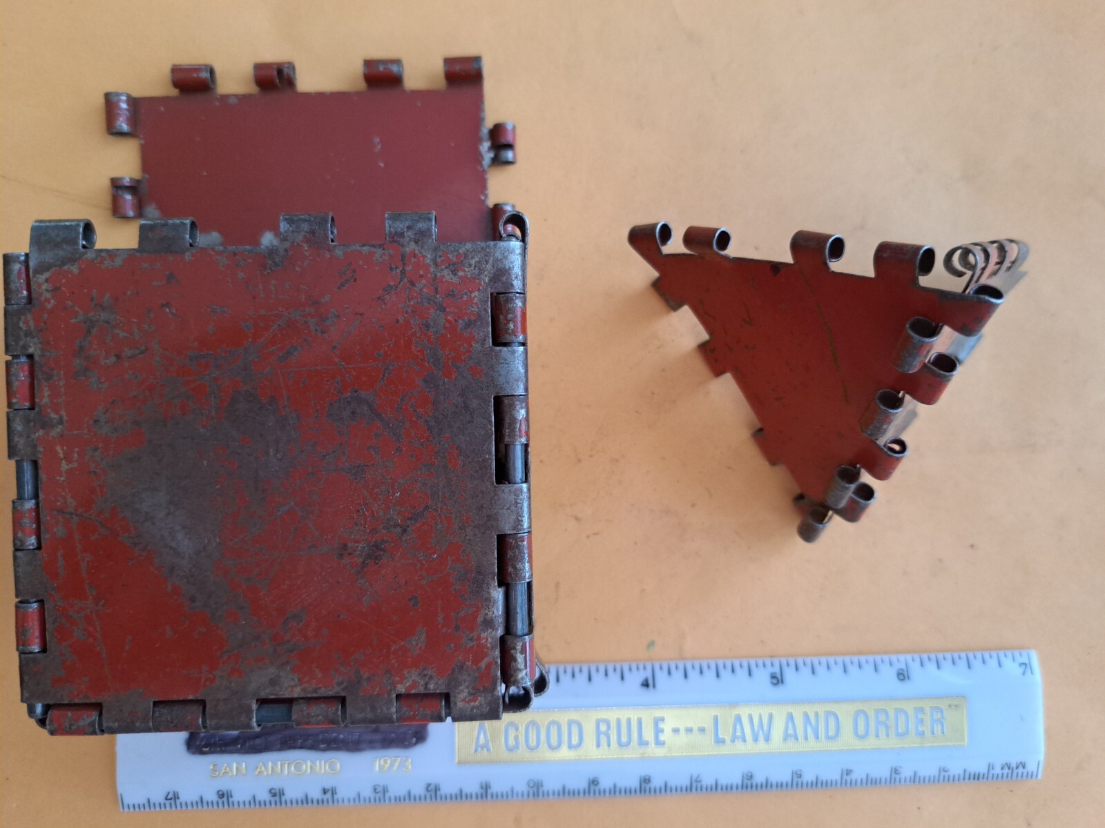 Mystery Metal Hinged Box. (Collapsible??)