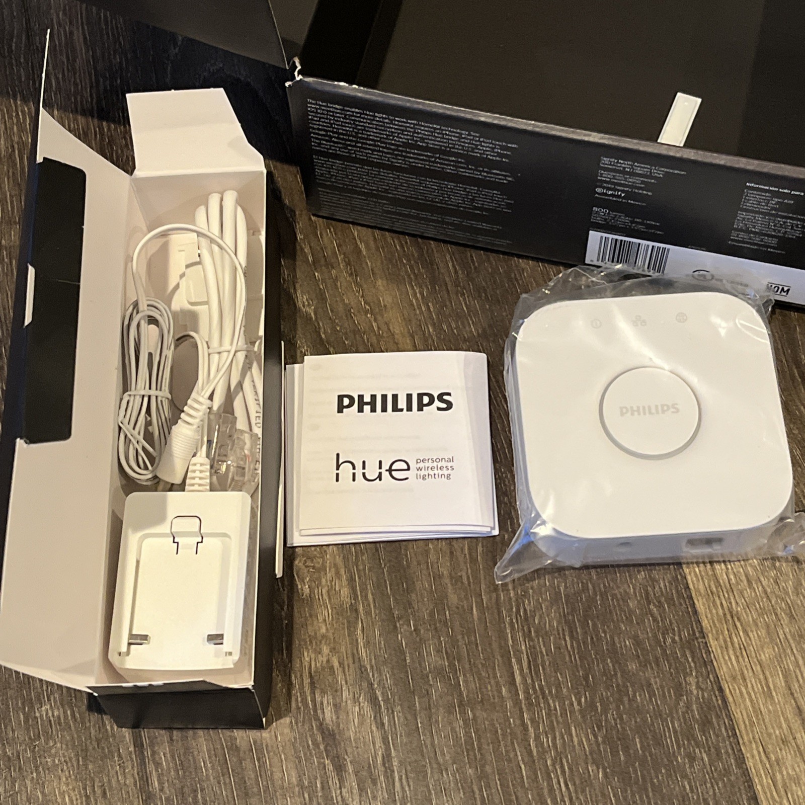 Philips Hue Bridge 3241312018A Lighting Controller Hub White New *Read*
