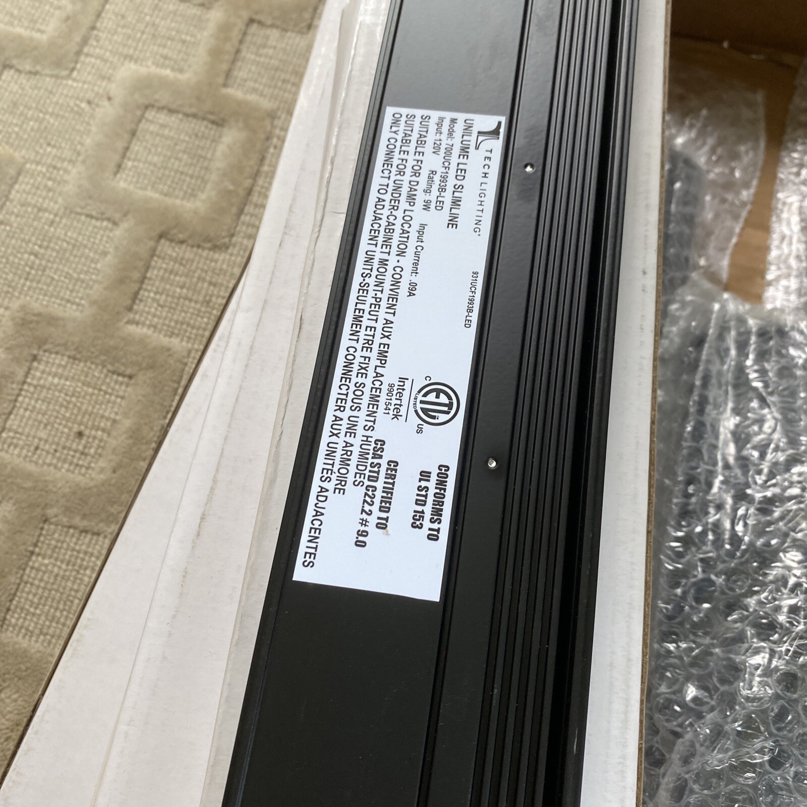 Tech Lighting Unilume 19" LED Undercabinet, Black - 700UCF1993B-LED