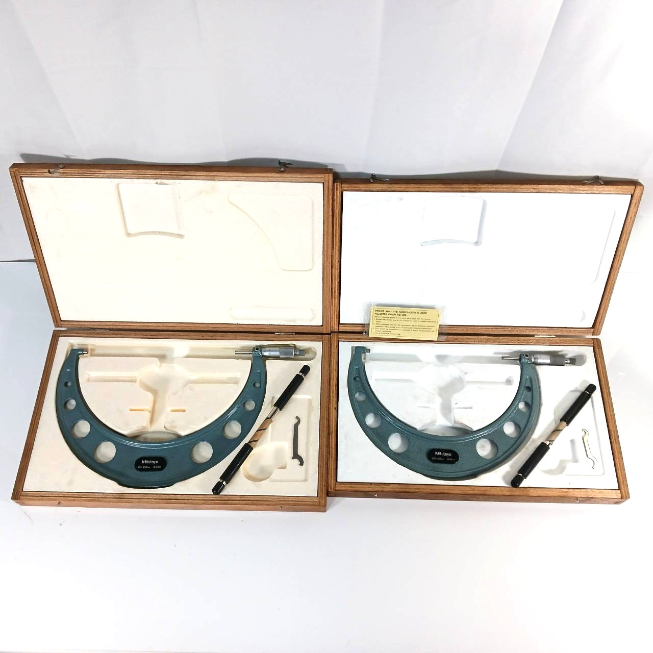 Mitutoyo Outside Micrometer OM-225 OM-250 Set of 2 200-250mm From  Japan BA1621T