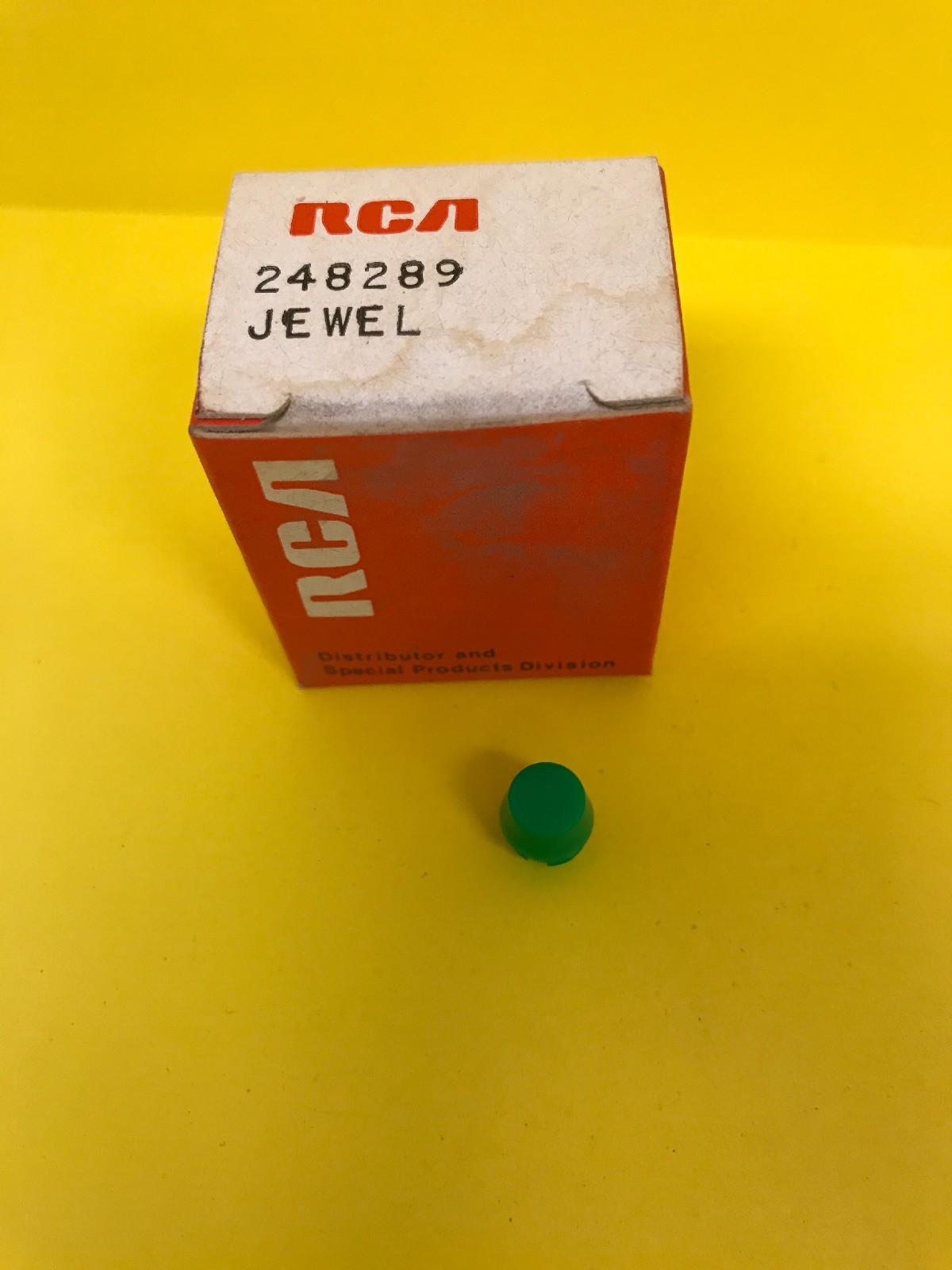 VINTAGE RCA REPLACEMENT PART 248289 JEWEL (GREEN) *FREE SHIPPING*