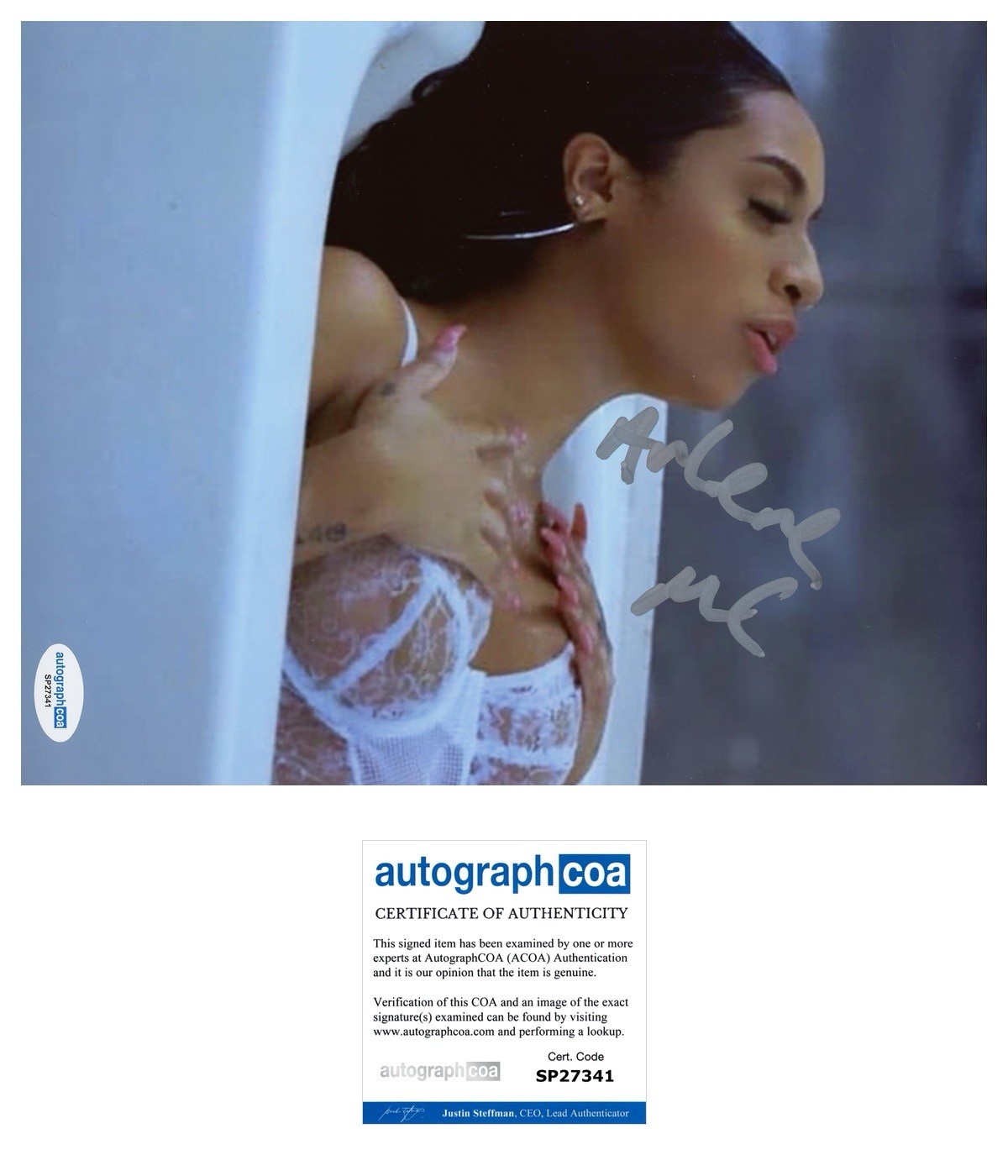 ARLENE MC REGGAETON SPANISH TIK TOK MAMAZOTA 8x10 SIGNED PHOTO - ACOA COA