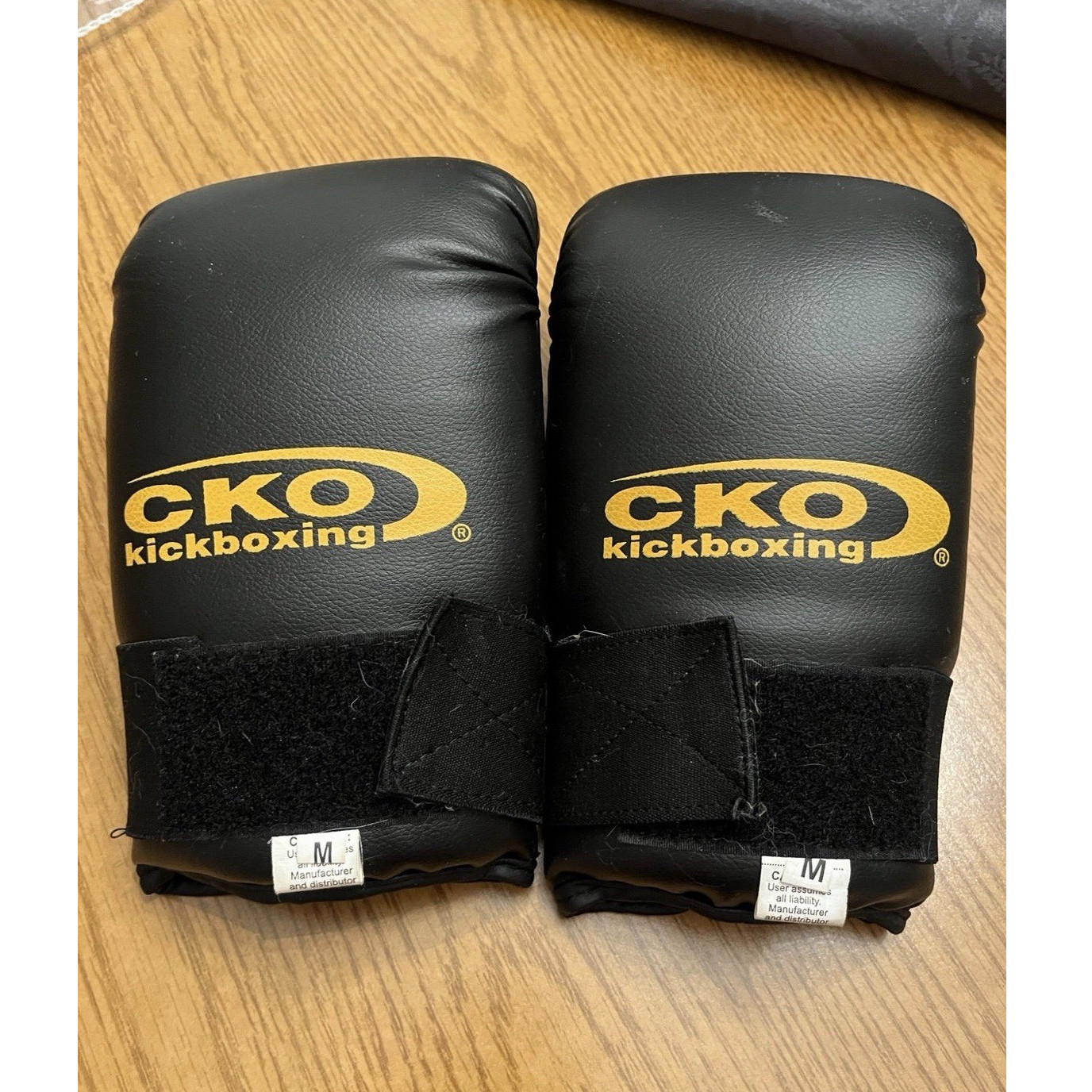 CKO Kickboxing Gloves ( Black )