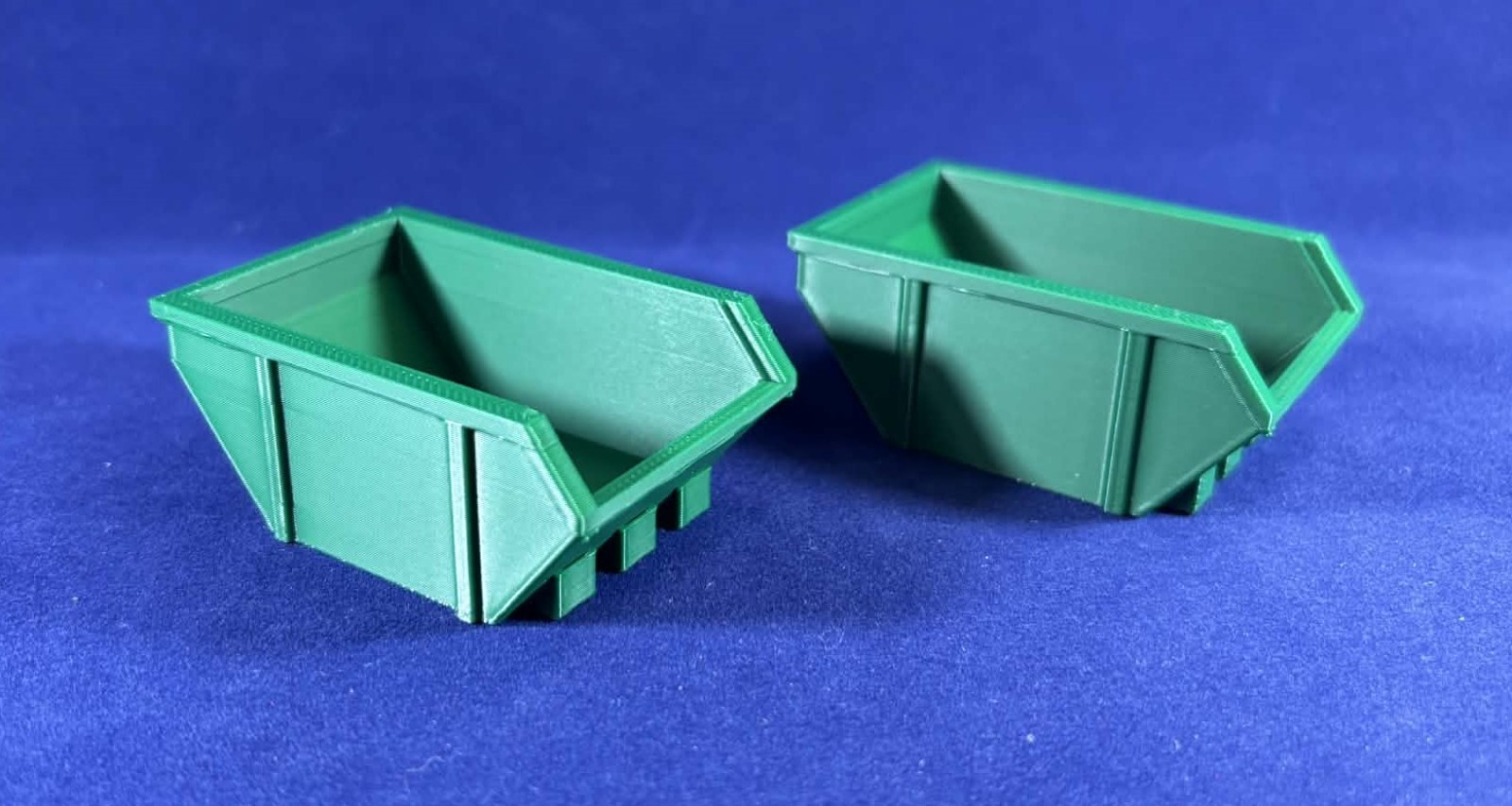 Dumpsters Skips Garbage Bins 28mm 32mm Urban Scatter Terrain FAST FREE SHIPPING