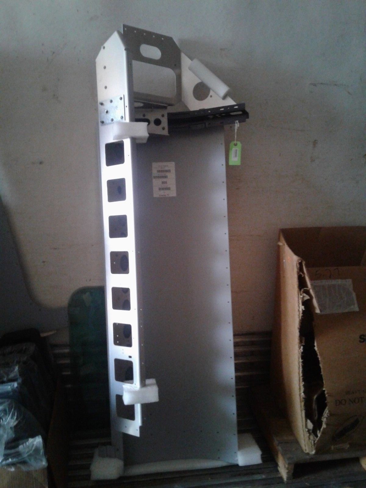 Kenworth Sleeper Corner Extension Panel Bracket T29-1010-700R