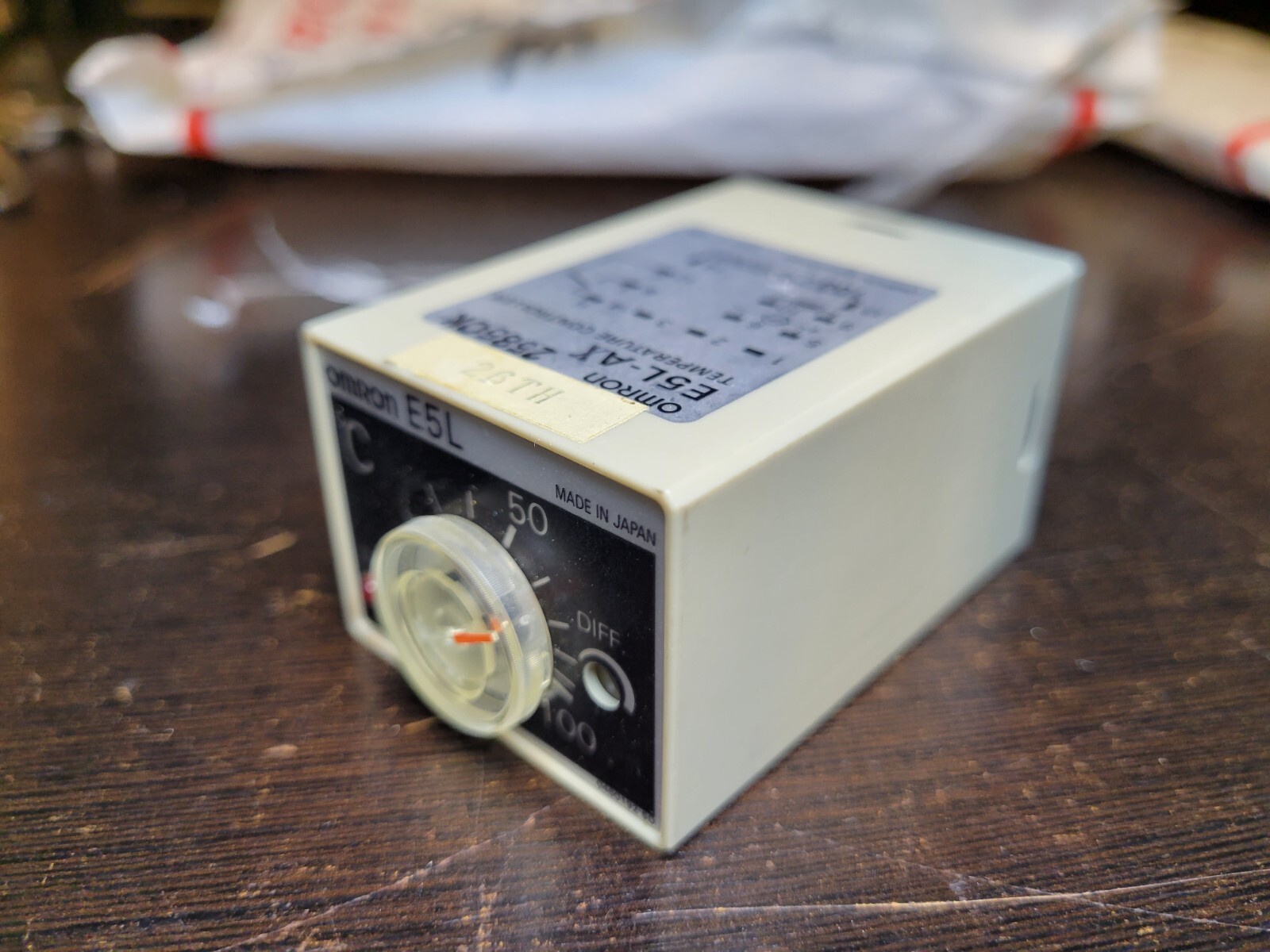 OMRON E5L-AX MANUAL TEMPERATURE CONTROLLER THERMOSTAT NICE $39