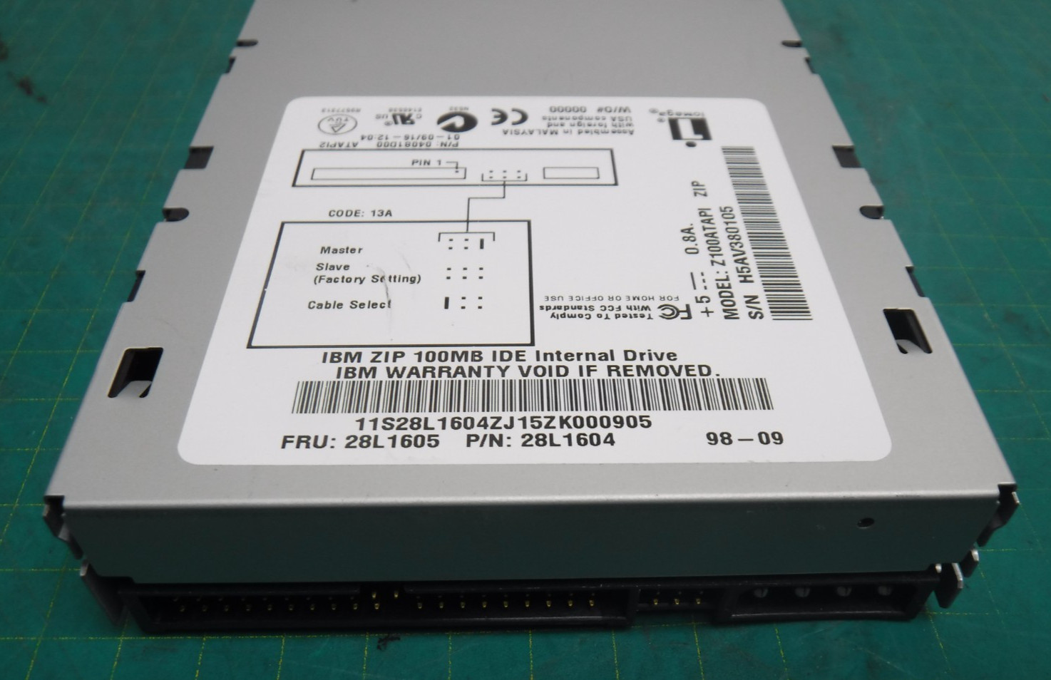Iomega ZIP 100 Internal ATAPI Drive – Z100ATAPI (3.5")