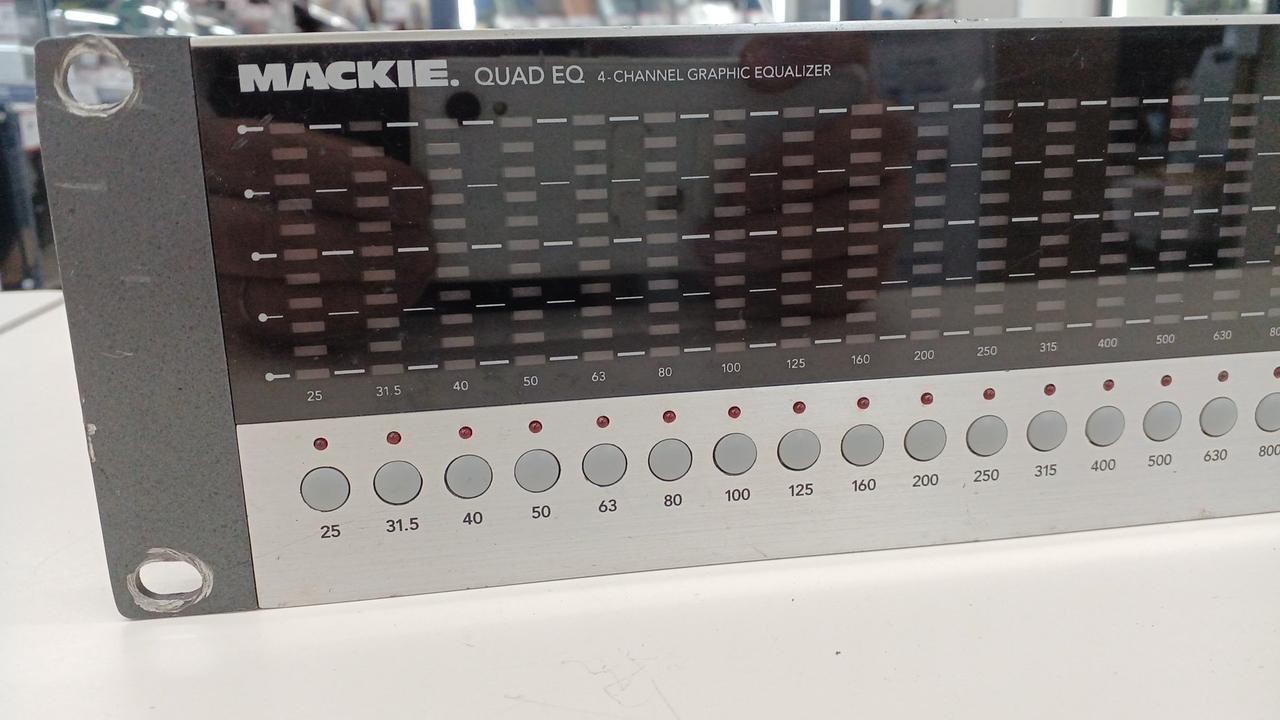 MACKIE QUAD EQ Digital 4-Channel Rack Equalizer