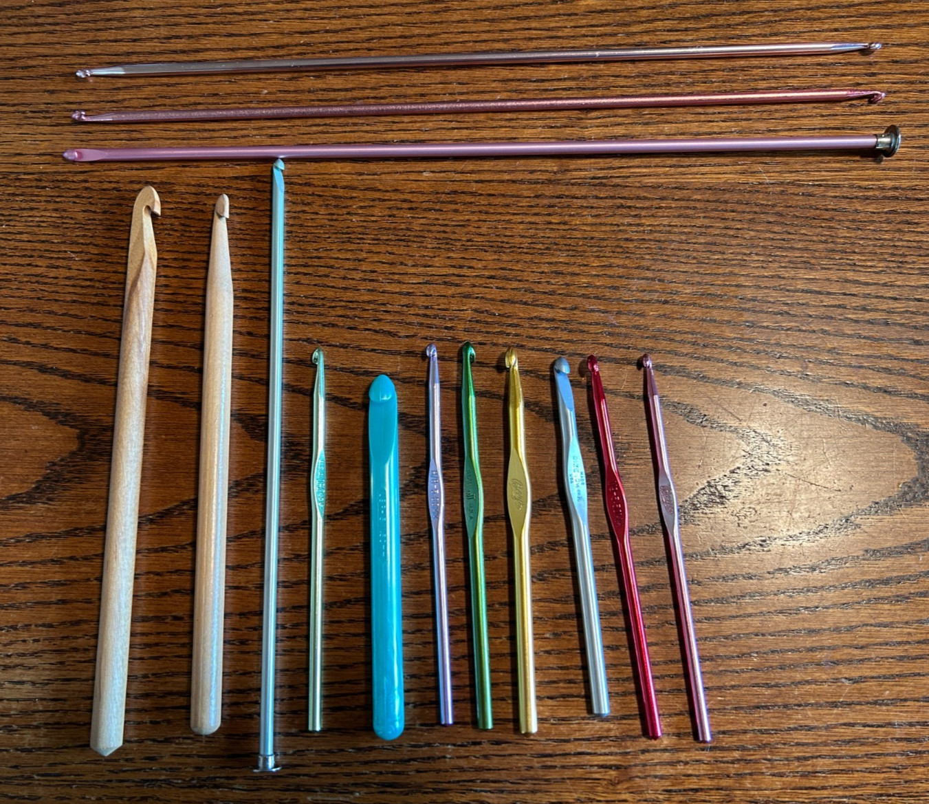 Vintage 14 pc Crochet Hook Lot Boye Bates Tunisian Afghan Metal Wood Plastic Set