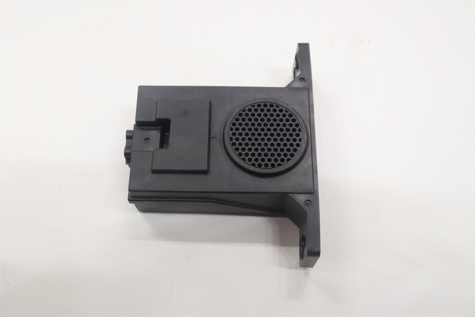 2018 - 2024 NISSAN ARMADA ALARM WARNING BUZZER SPEAKER MODULE OEM 284P35ZA0B