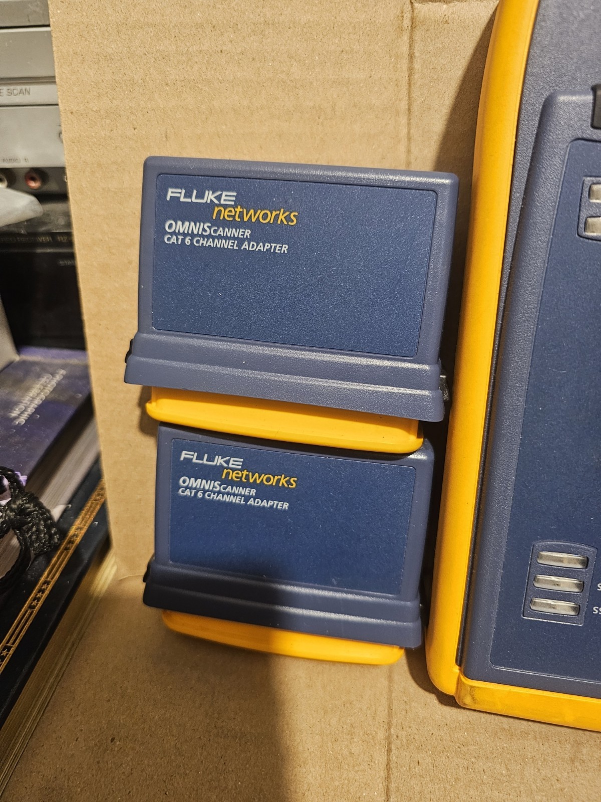 Fluke Networks OMNIScanner 2 Cat5 Cat5e Cat6 Certifier Tester Cable Analyzer V