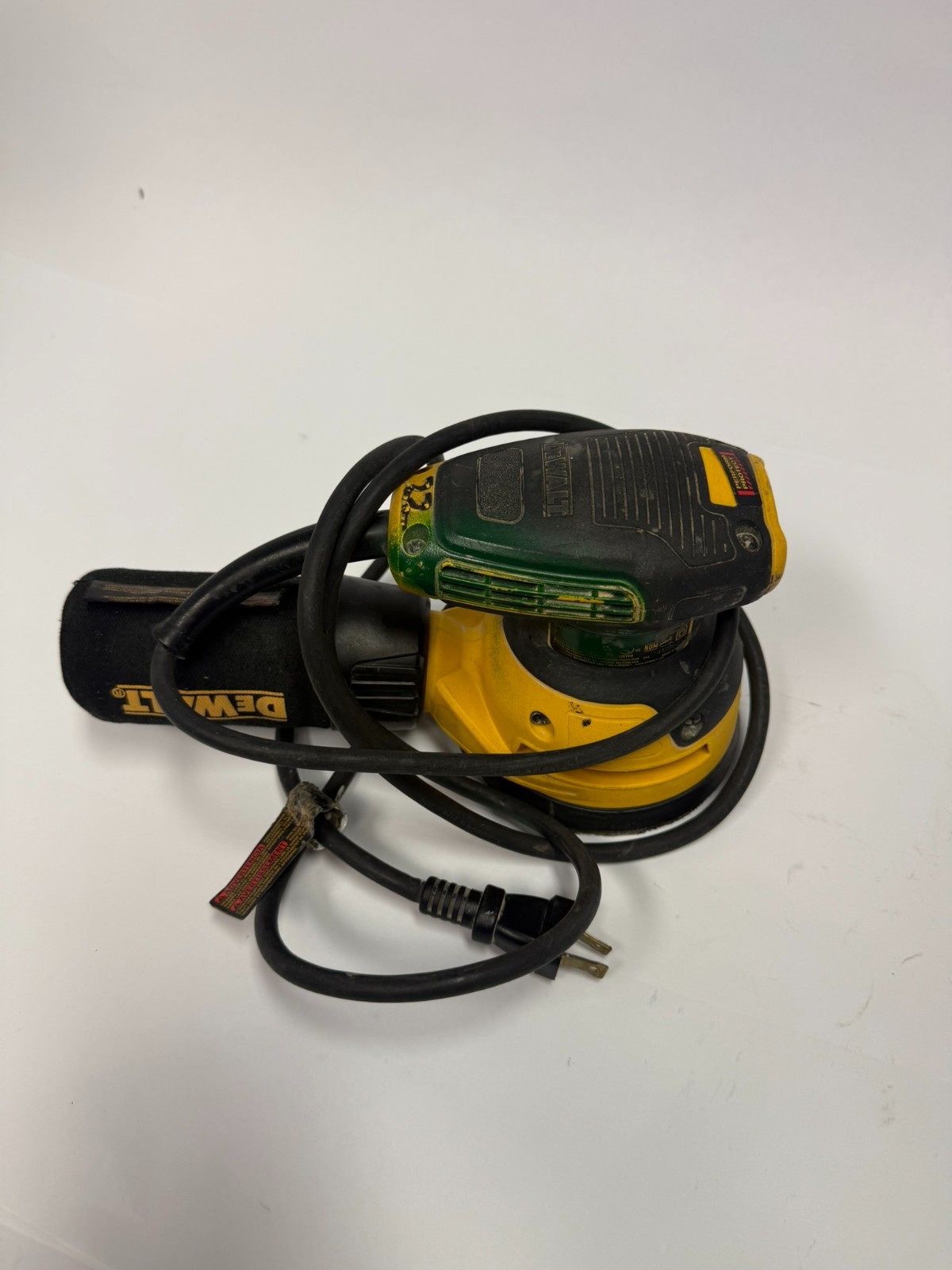 Dewalt DWE6423 Random Orbit Palm Sander