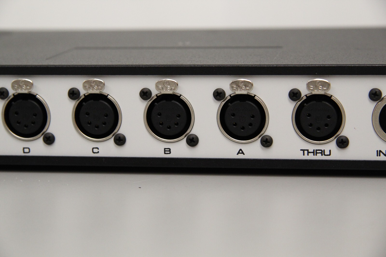 Pathway Connectivity 9014 DMX Repeater 8-Way With Rear Terminal