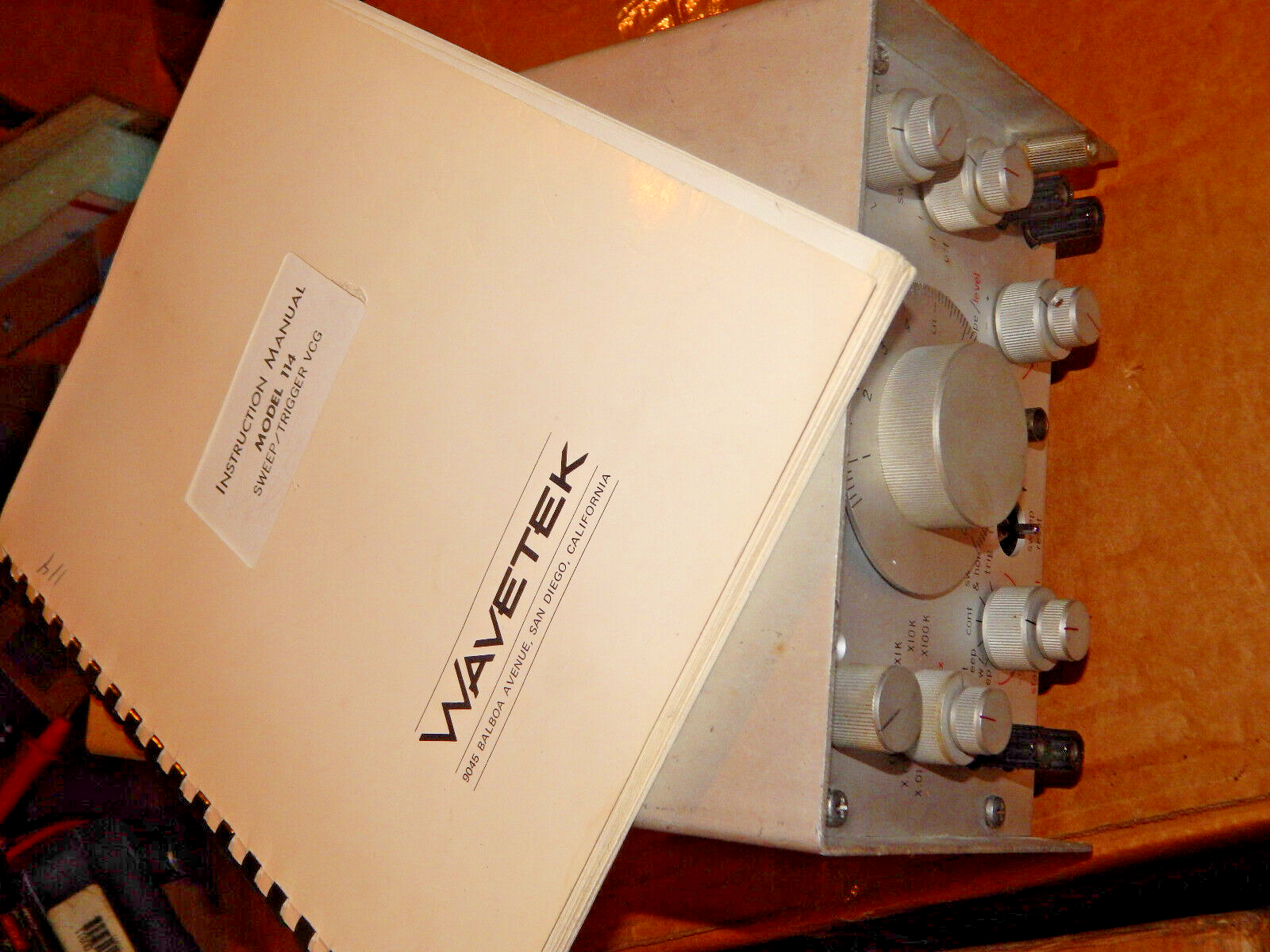 Wavetek Mo 114 Sweep/Trigger VCG Laboratory Grade Audio Waveform Generator w/Man