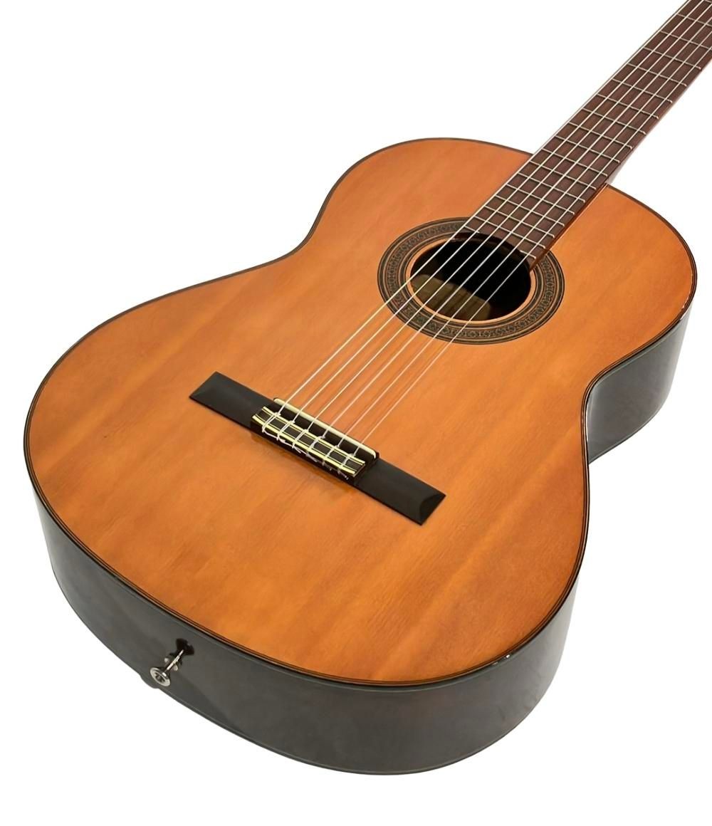 Yamaha G-D Classical Guitar With Hard Case, Slight Wear