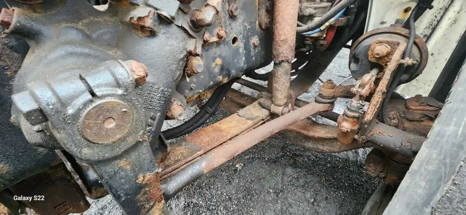 (Used) 2006 Freightliner M2 106, FRONT LEAF SPRINGS Front Leaf & Springs  P-6686