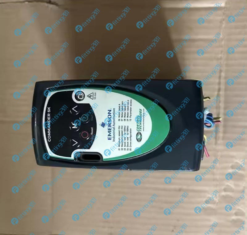 1PC Used Emerson Control Techniques Frequency Changer SKA1200075 220V 0.75KW