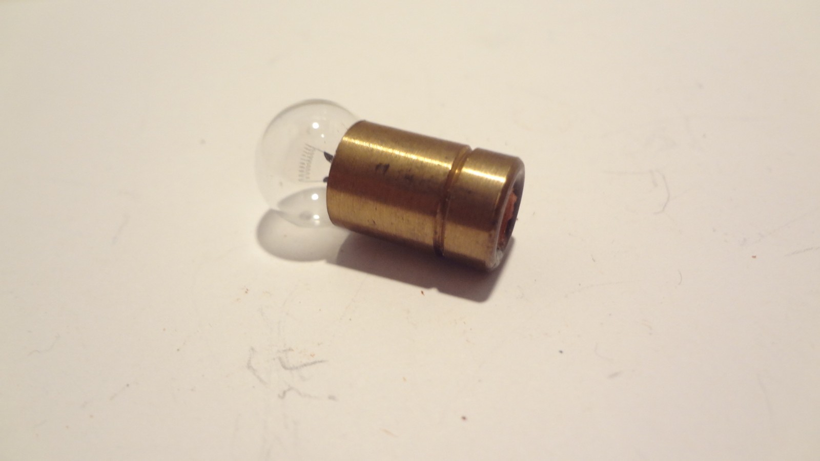 LEITZ LEICA BULB #500979 FOR TOOLMAKER MIC VERTICAL ILLUM 8 VOLT 5 WATT