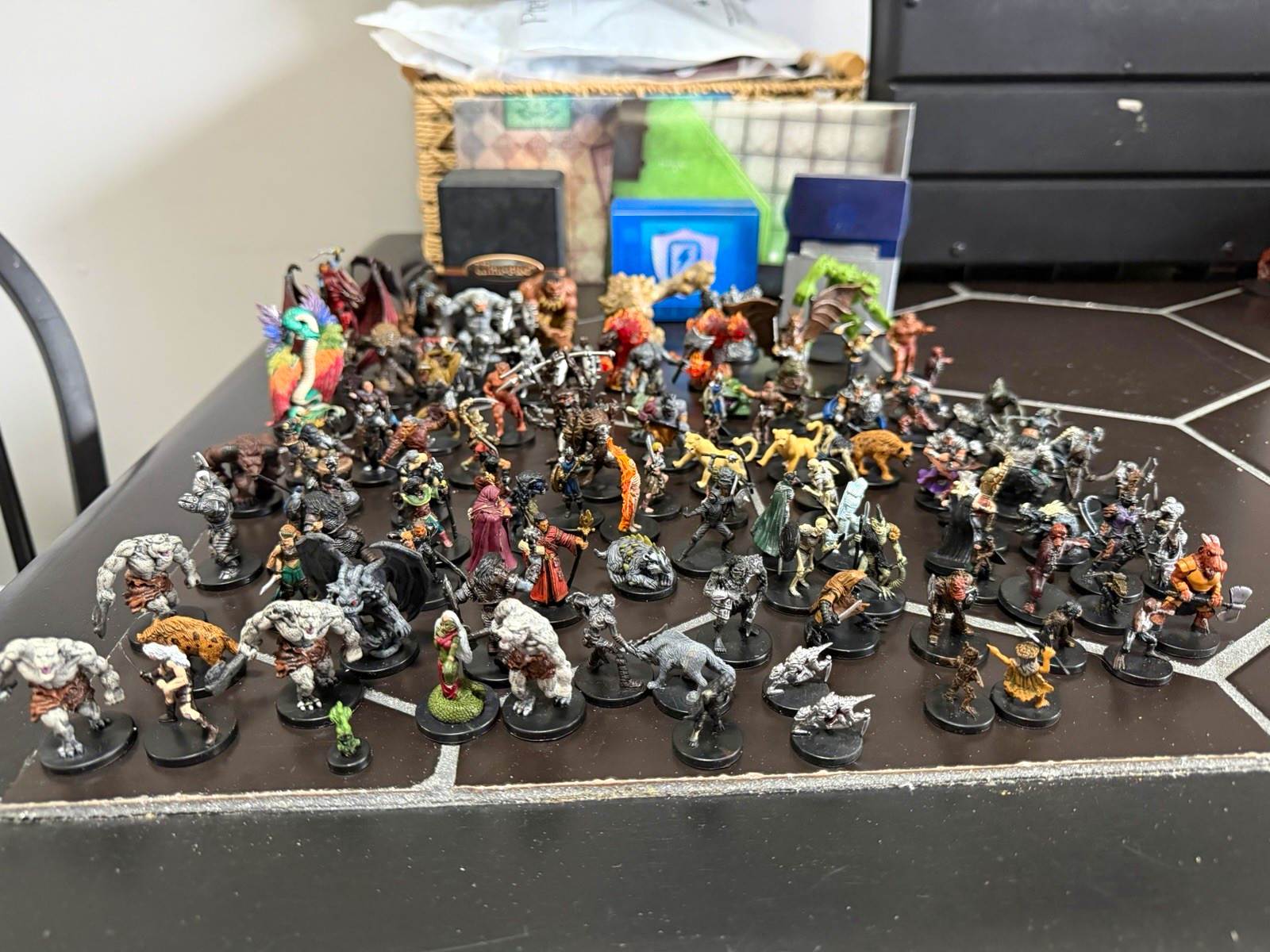 116 D&D Miniatures Lot 2003-2006 w/ Cards Maps Dragons Rares Wizards Dungeons