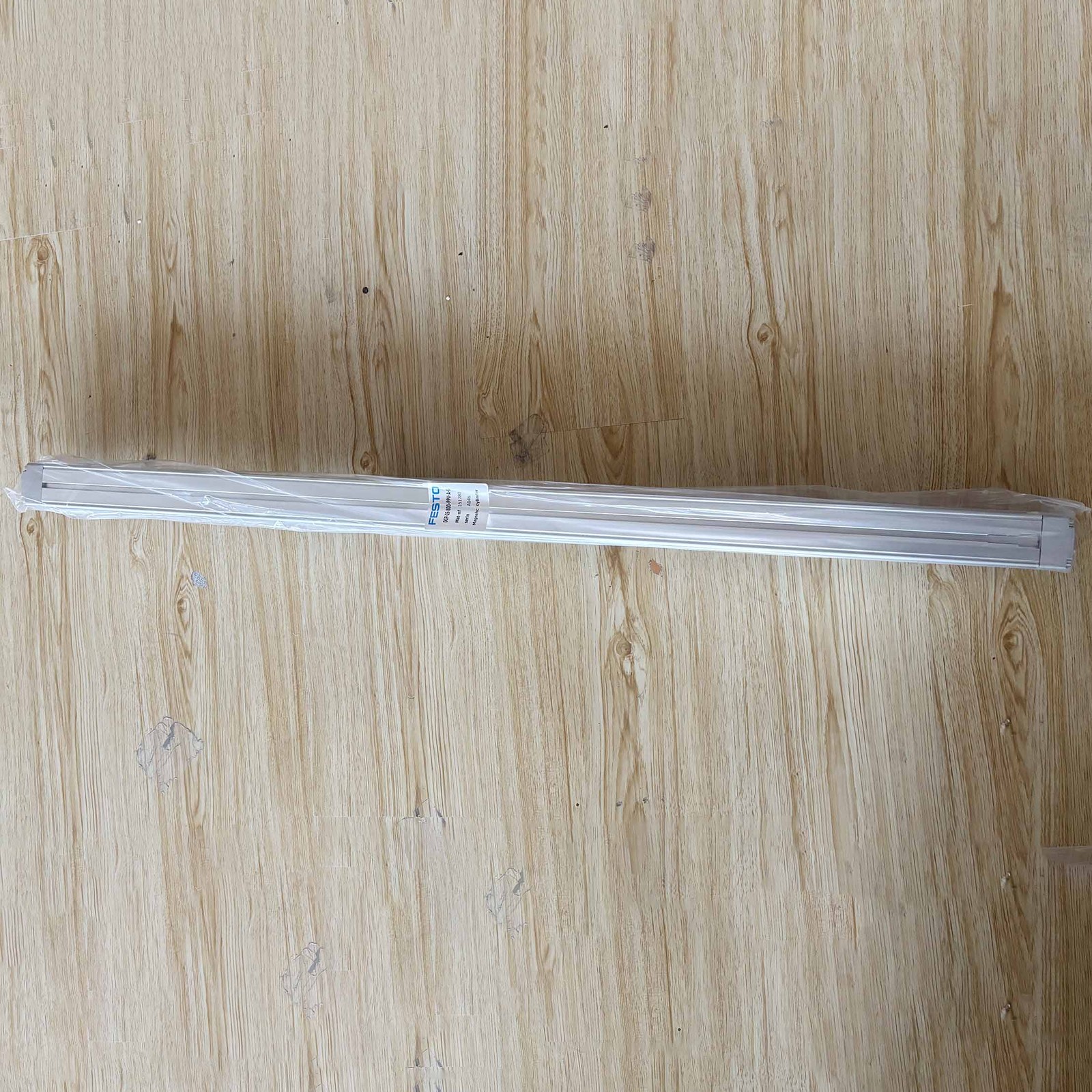 Brand New 1Pcs DGP-25-800-PPV-A-B 161780 for Festo cylinder