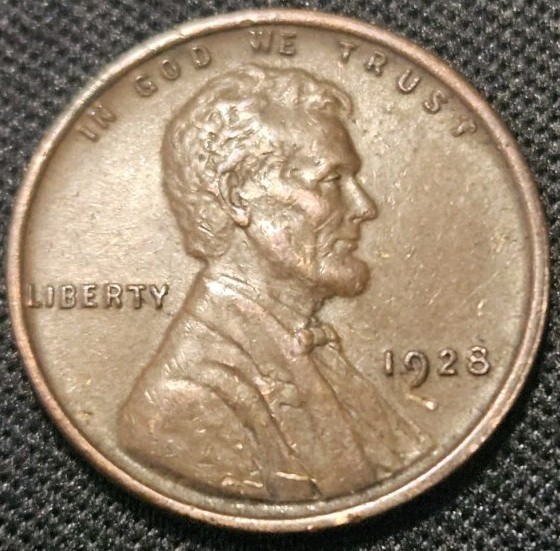 1928 Lincoln Wheat Cent • Philadelphia Mint • Circulated • Free Shipping