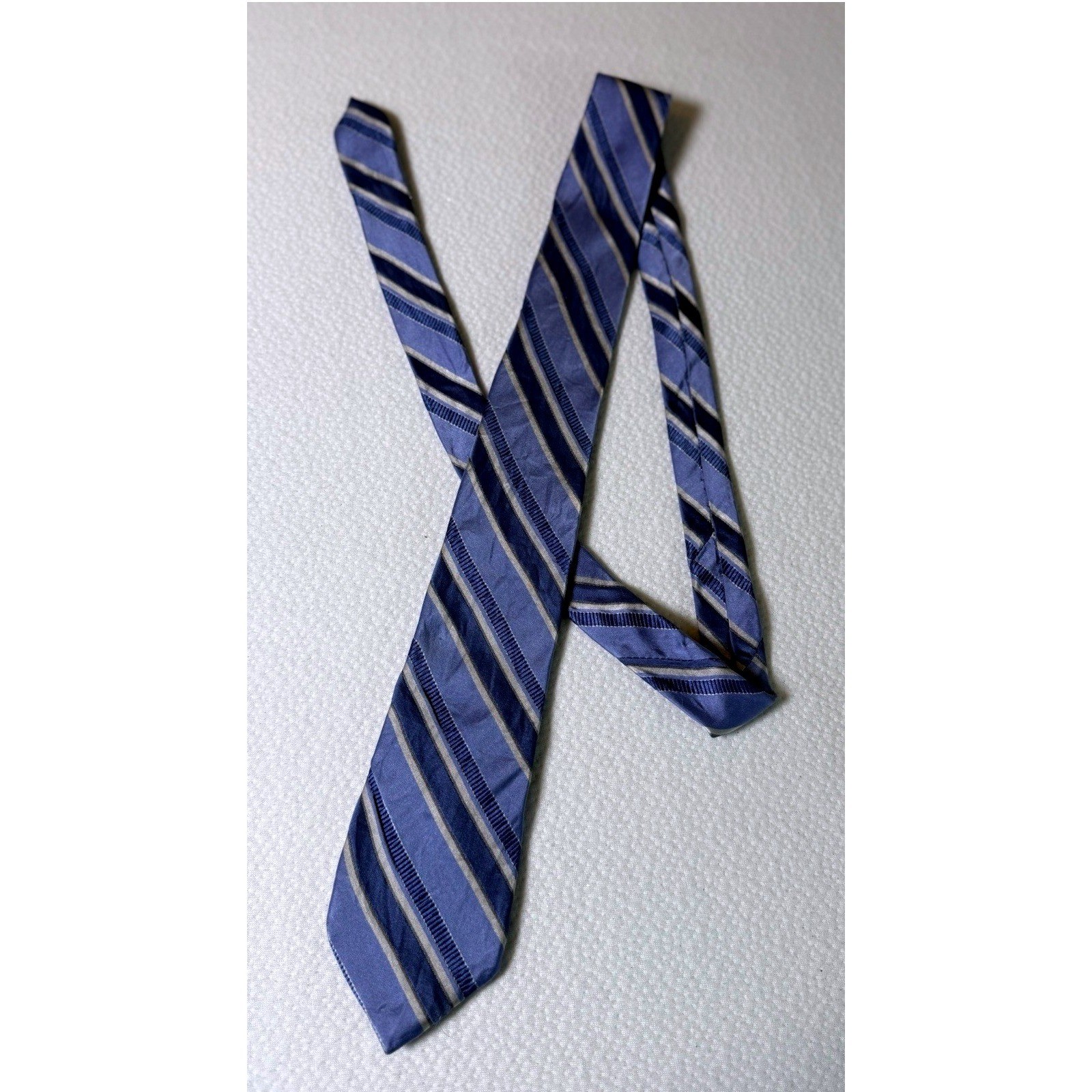 Michael Kors Men's Silk Tie Blue Silver Striped 59x3.5 Designer
