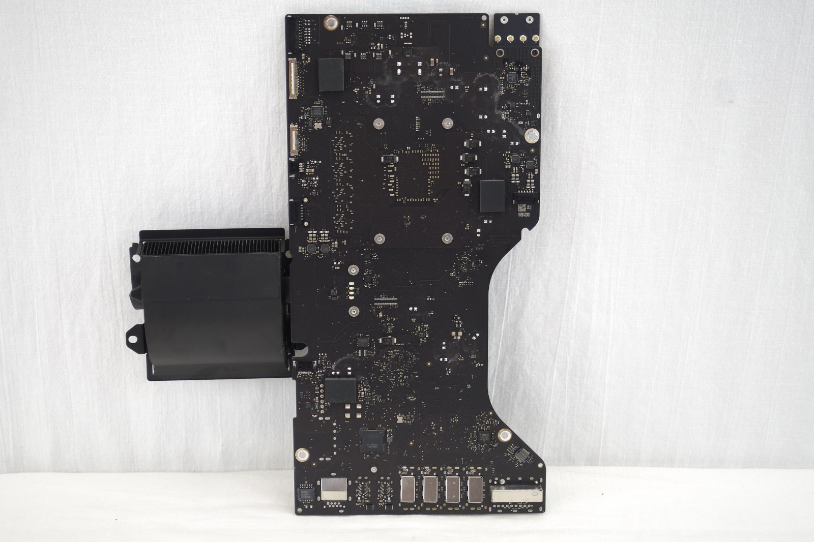 Apple Late 2015 iMac 21.5" Logic Board | 3.1 GHz Core i5, 16 GB RAM, 661-0298 nc