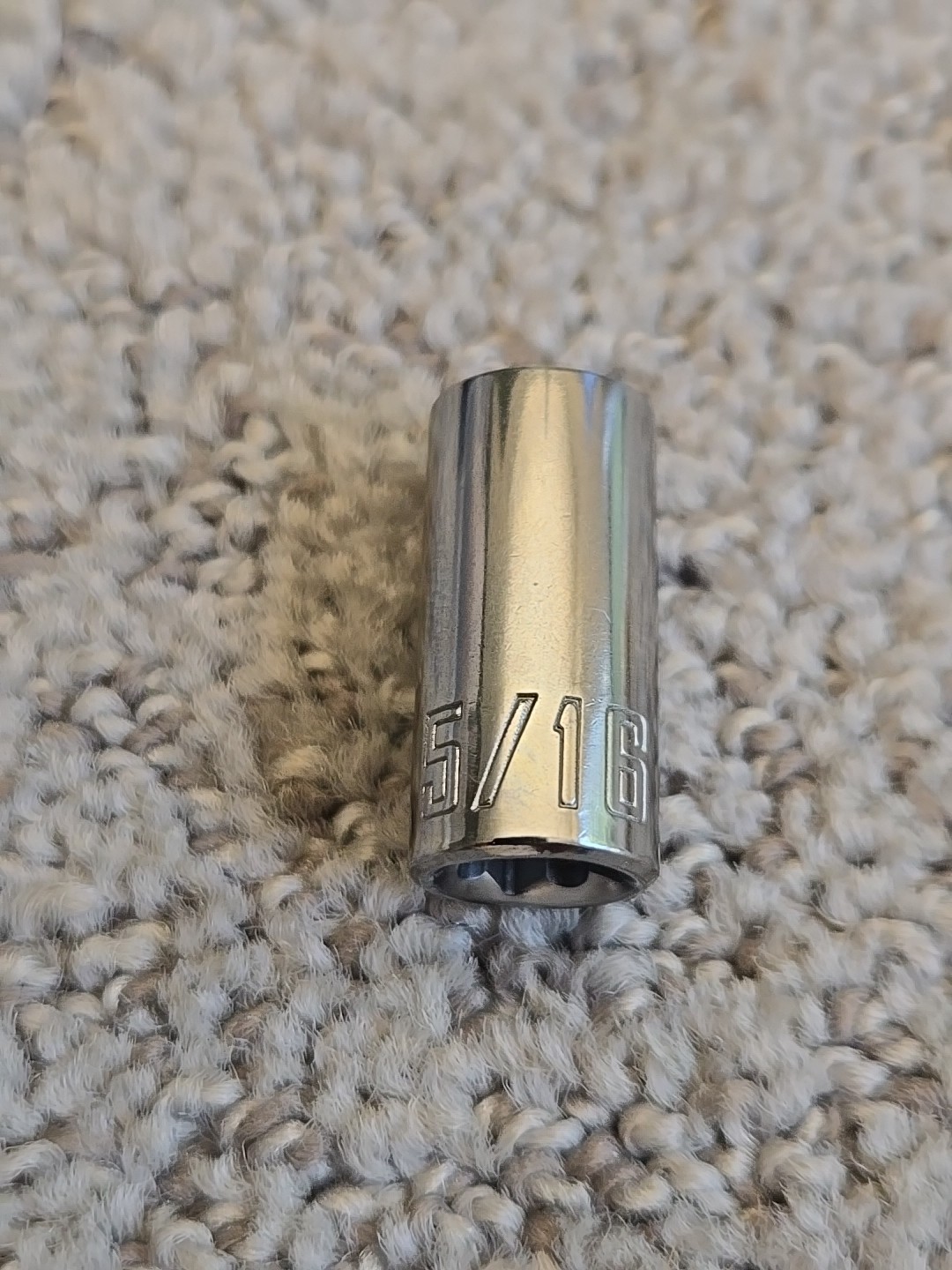 Craftsman CMMT43495 5/16" 6pt Socket 1/4" Drive  A10