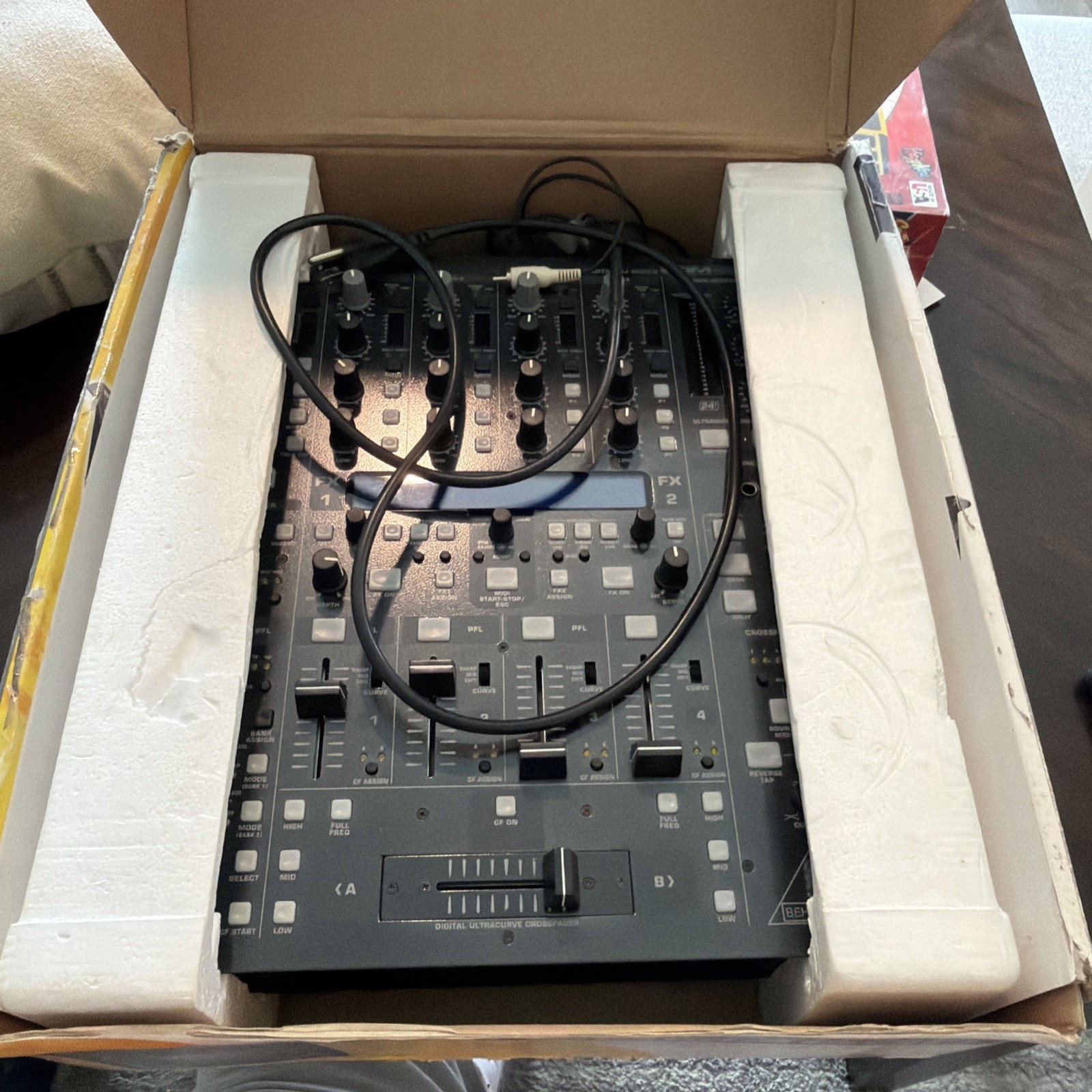Behringer DDM4000 Professional 5- Channel DJ Mixer W/Sampler Fx, Duel BPM Counte