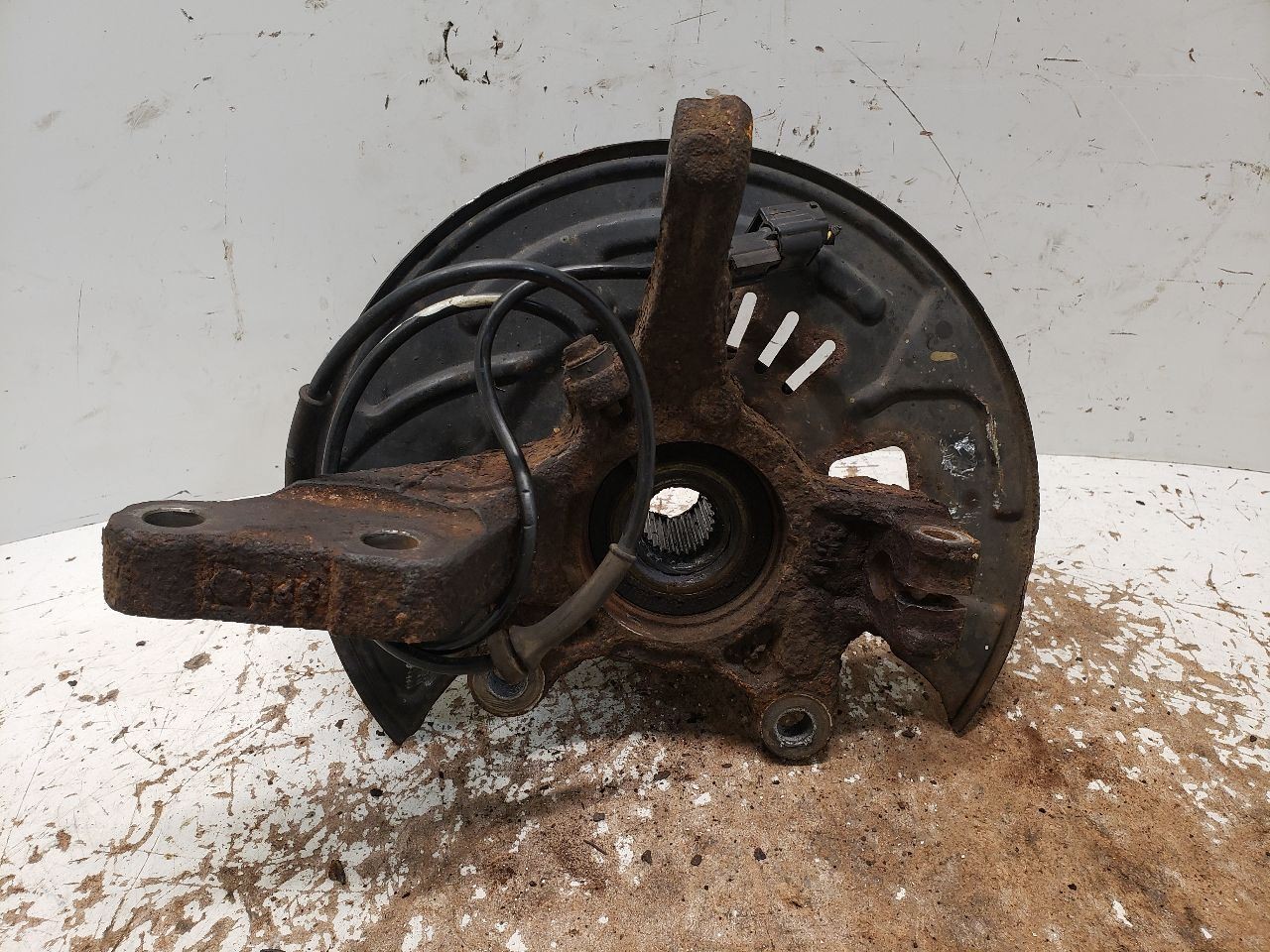 Passenger Right RH Front Spindle/ Knuckle Fits 2012-2019 VERSA Tested OEM