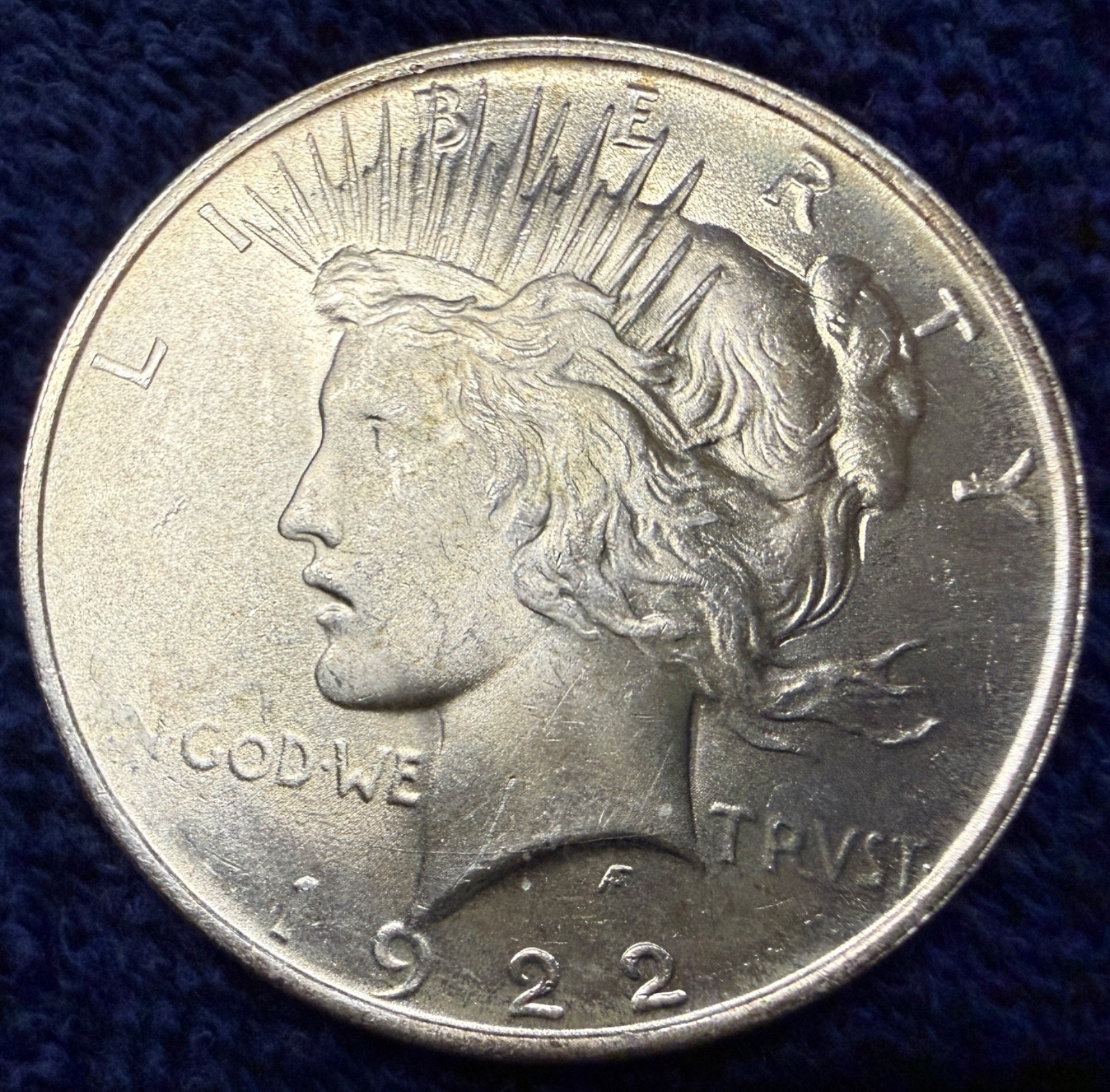 1922  Peace Silver Dollar - Gem UNC - Frosty & Lustrous