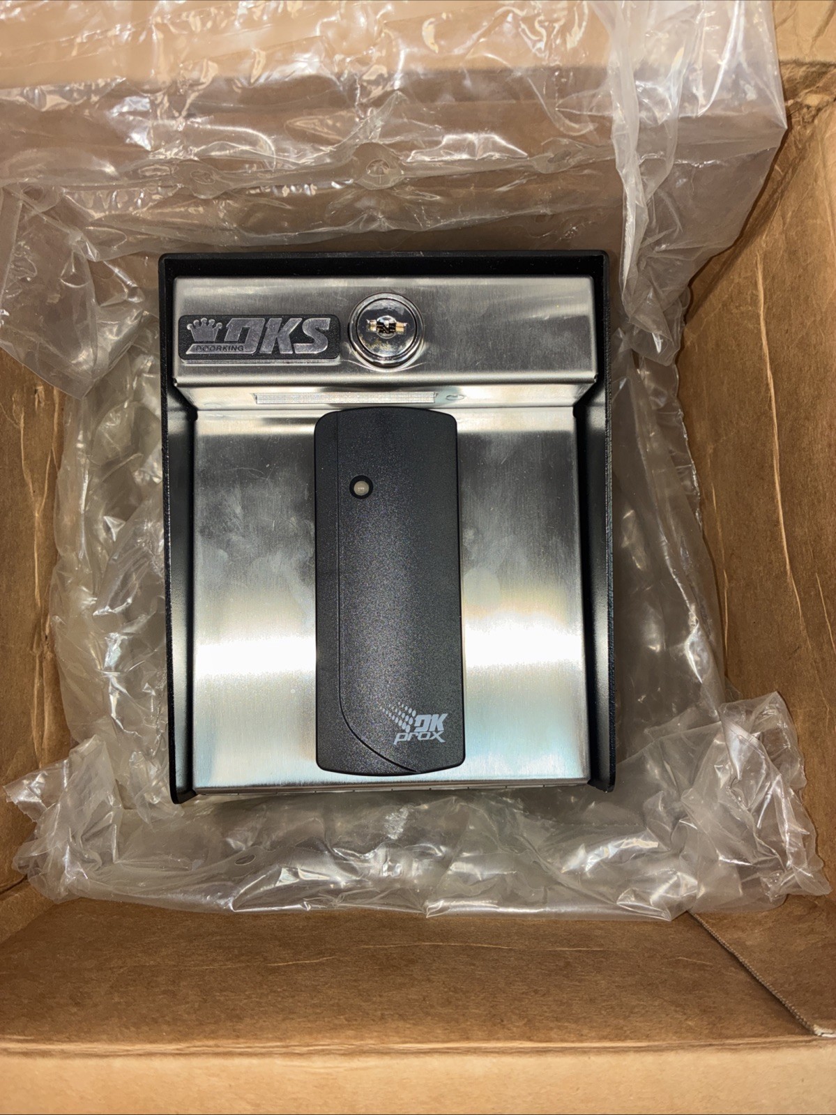 Doorking 1520-084 Standalone Card Reader w/ Enclosure 1000 Capacity Single Door